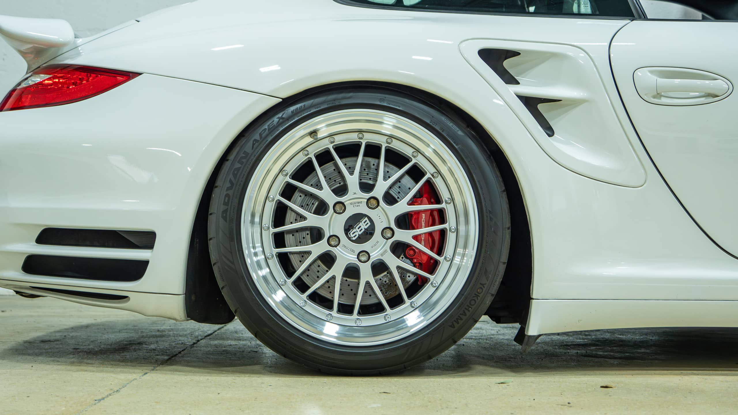 2008 Porsche 997.1 Turbo – 6 Speed Manual – 41k Miles – White/Cocoa Sport Seats – 750 Horsepower full