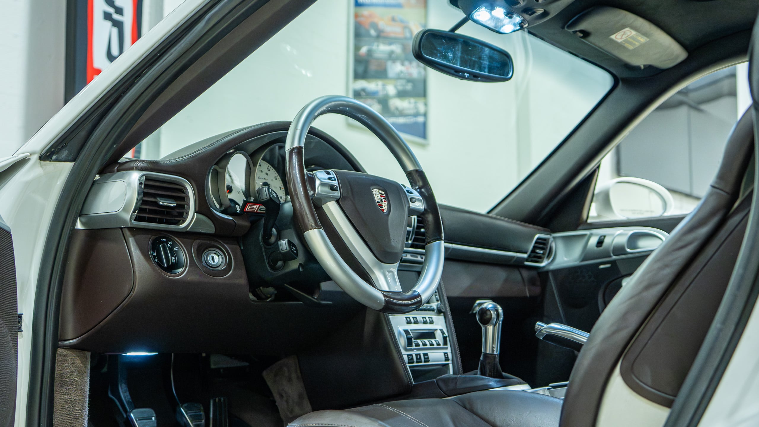2008 Porsche 997.1 Turbo – 6 Speed Manual – 41k Miles – White/Cocoa Sport Seats – 750 Horsepower full