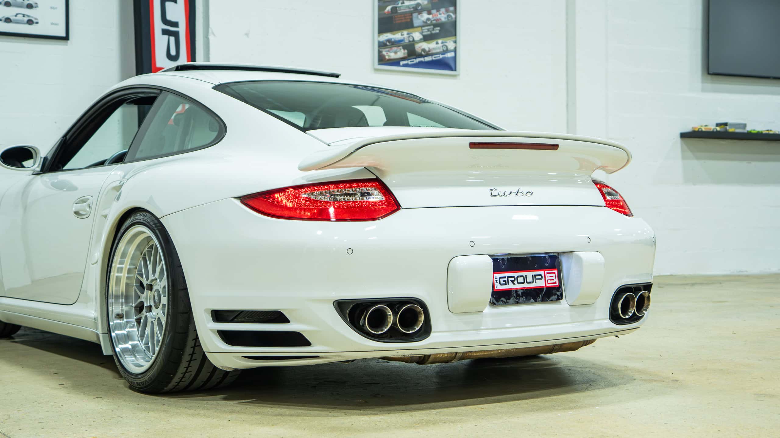2008 Porsche 997.1 Turbo – 6 Speed Manual – 41k Miles – White/Cocoa Sport Seats – 750 Horsepower full