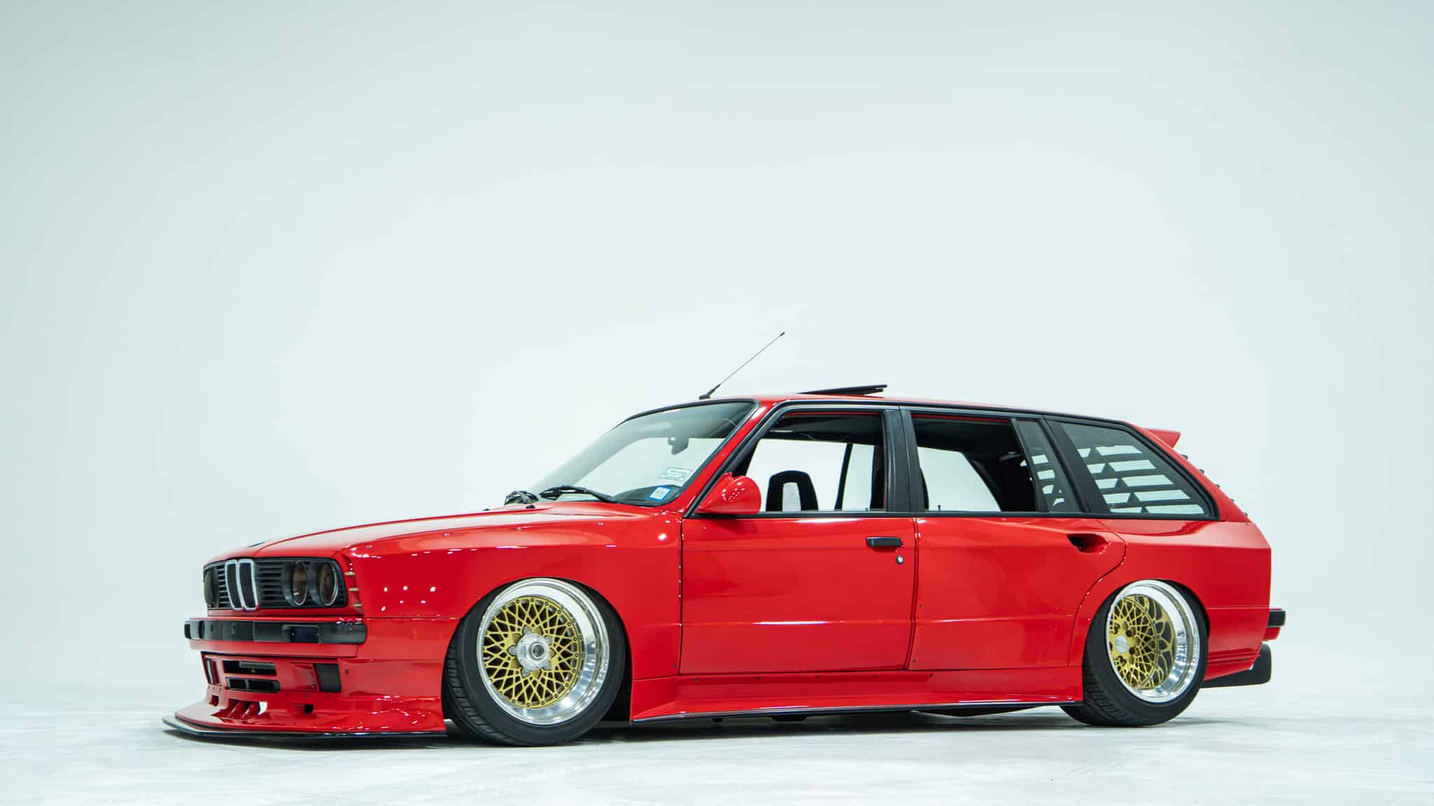 1989 BMW 325i Widebody Wagon 1 of 2 LTO Widebody – Magnesium BBS Wheels – Airlift Suspension – SHOW CAR full