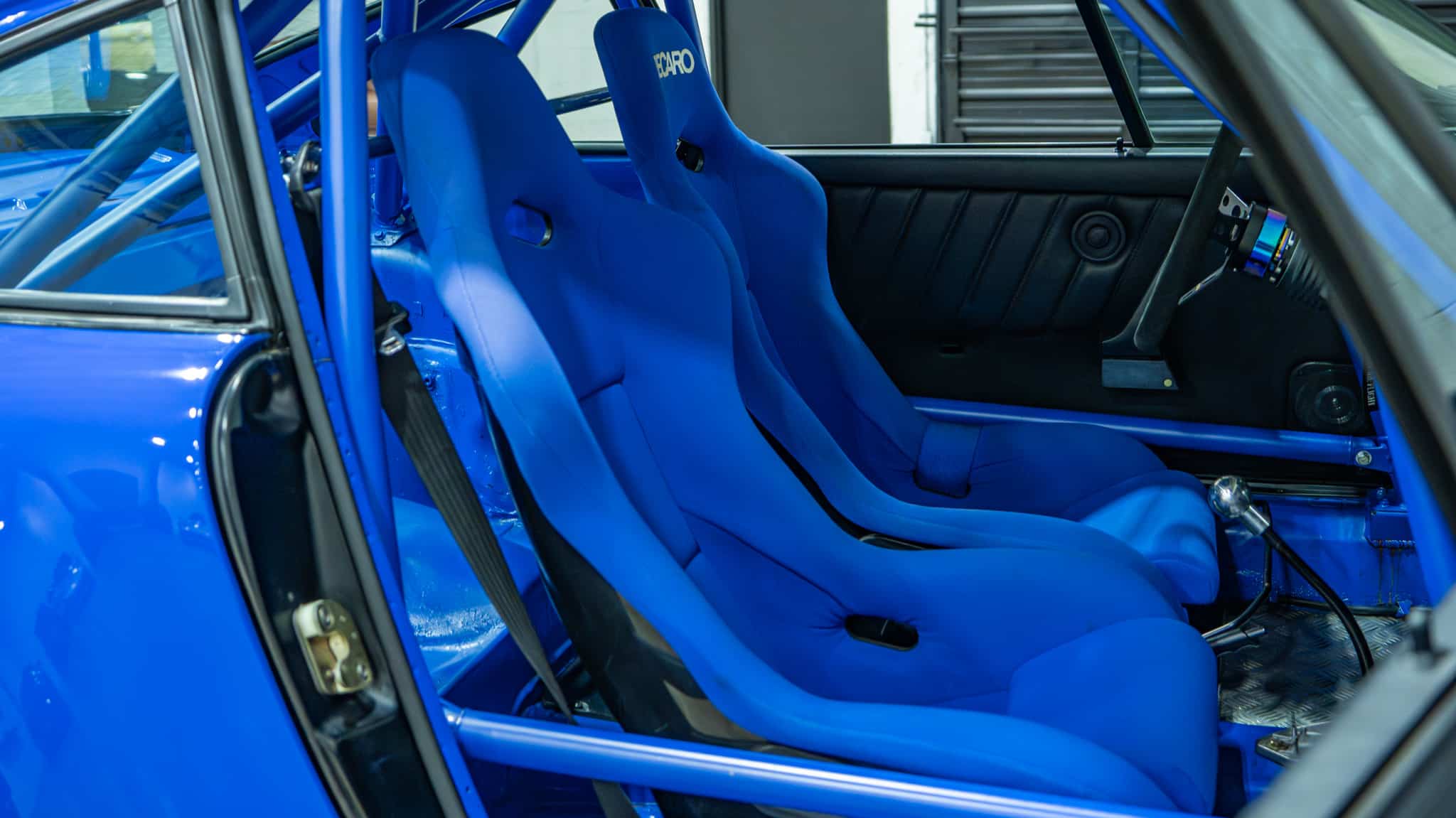 1989 Porsche 911 RWB – Backdate – 3.2L – G50 – Sunroof Delete – Smooth Fender Only 56k Miles – Bahama Blue – Custom Headers/Exhaust full