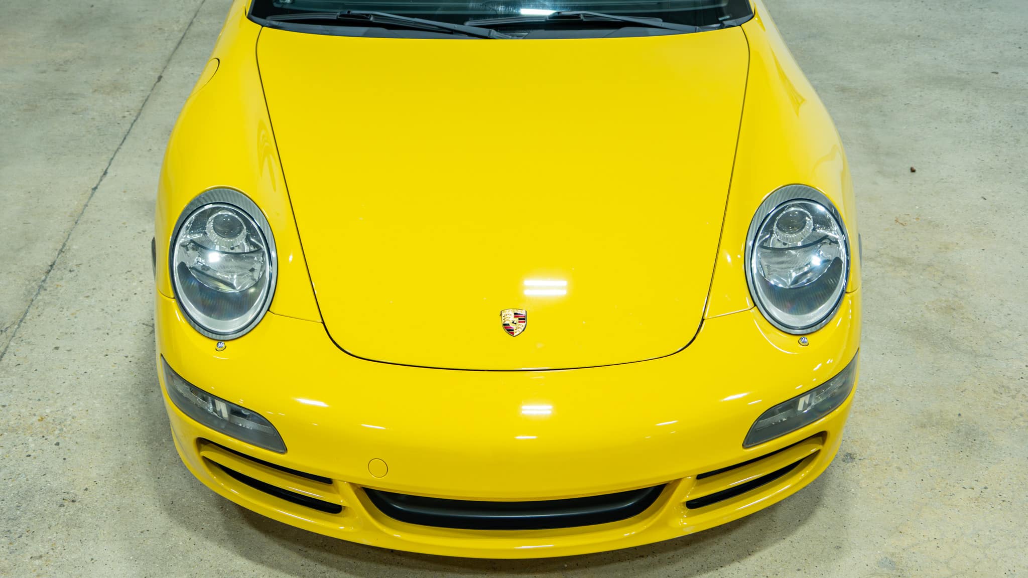 2005 Porsche 911 Carrera 997.1 Speed Yellow 105k Miles – 6 Speed Manual – Techart Exhaust – Yellow Belts full