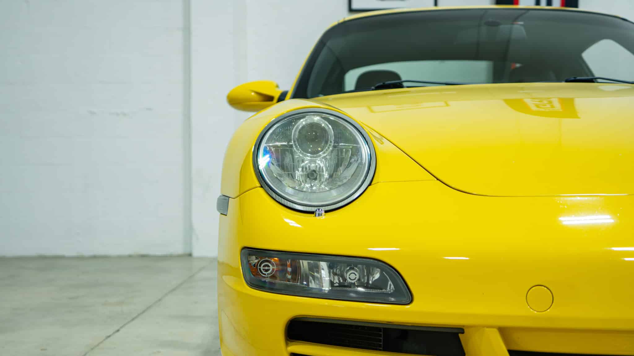 2005 Porsche 911 Carrera 997.1 Speed Yellow 105k Miles – 6 Speed Manual – Techart Exhaust – Yellow Belts full