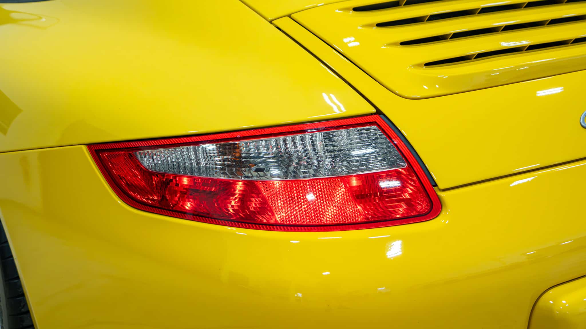 2005 Porsche 911 Carrera 997.1 Speed Yellow 105k Miles – 6 Speed Manual – Techart Exhaust – Yellow Belts full