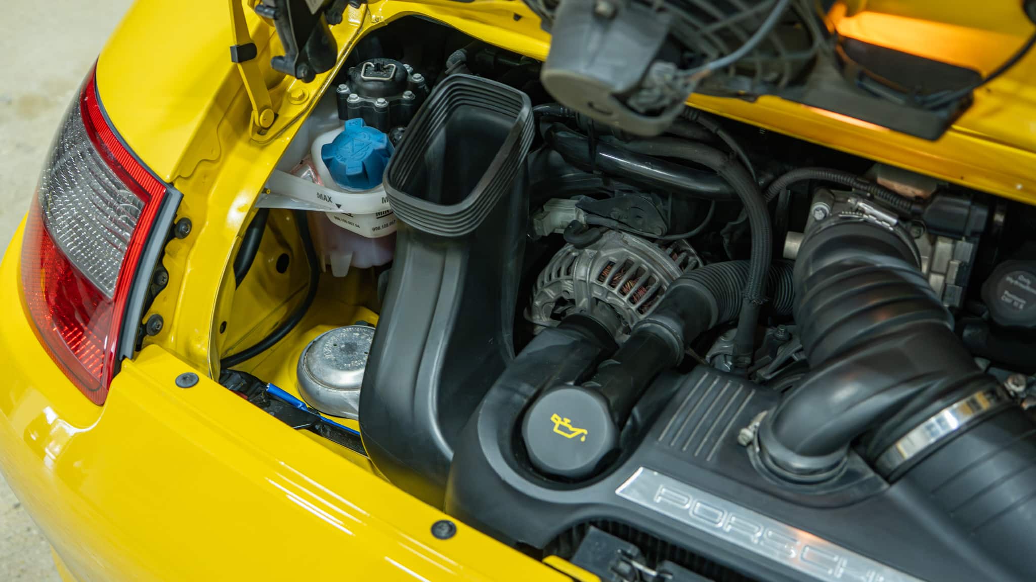 2005 Porsche 911 Carrera 997.1 Speed Yellow 105k Miles – 6 Speed Manual – Techart Exhaust – Yellow Belts full