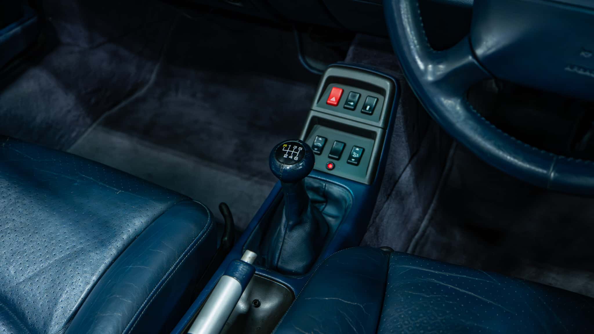 1995 Porsche 911 993 Carrera 4 Midnight Blue – 6 Speed Manual – Bilstein Coilovers full