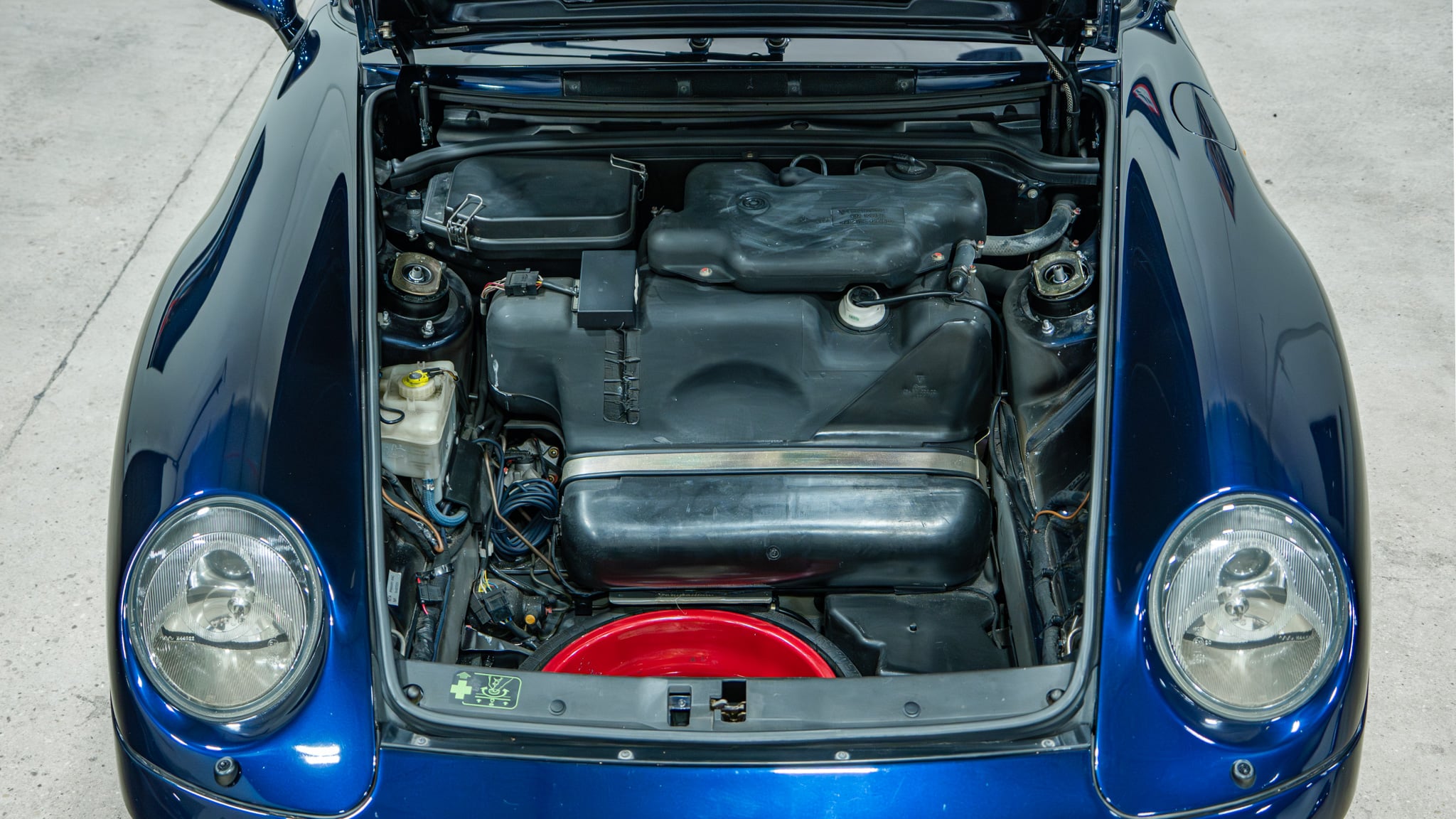 1995 Porsche 911 993 Carrera 4 Midnight Blue – 6 Speed Manual – Bilstein Coilovers full