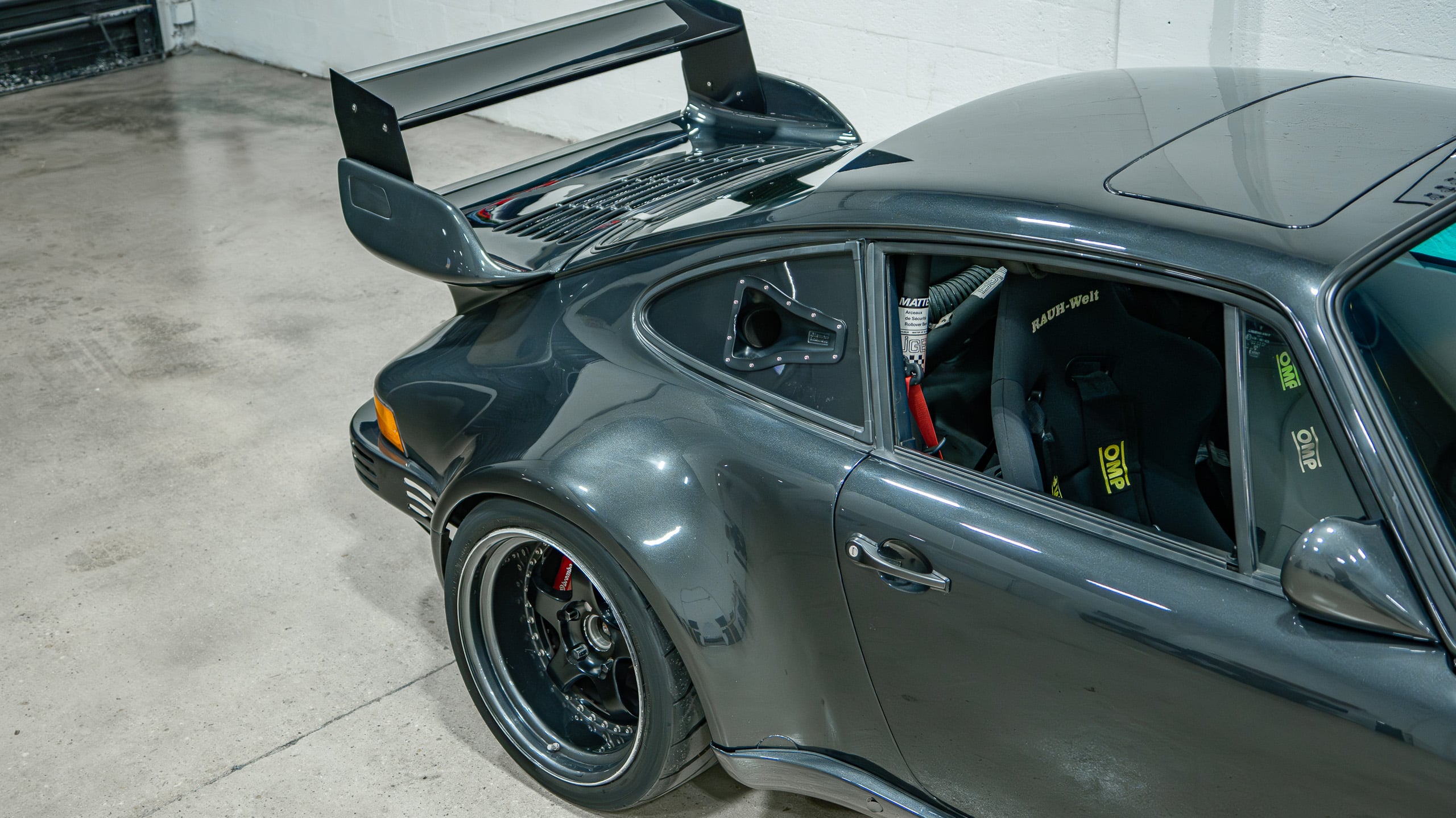 1984 Porsche 930 Turbo 3.3L Big Turbo – MOTEC – EFI – Brembo Brakes – Coilover Conversion full