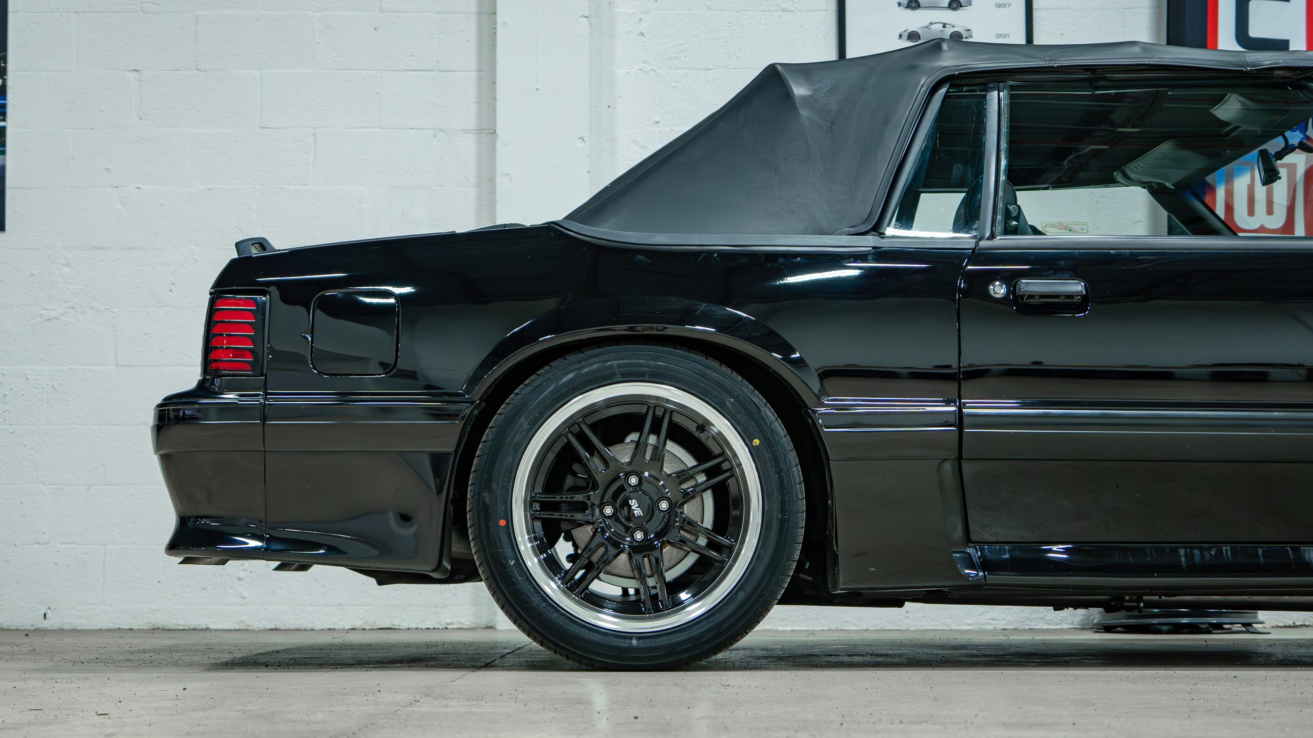 1993 Ford Mustang GT 5.0 – 5 Speed Manual Only 25k Miles – All Original Paint – Triple Black – All stock parts included full