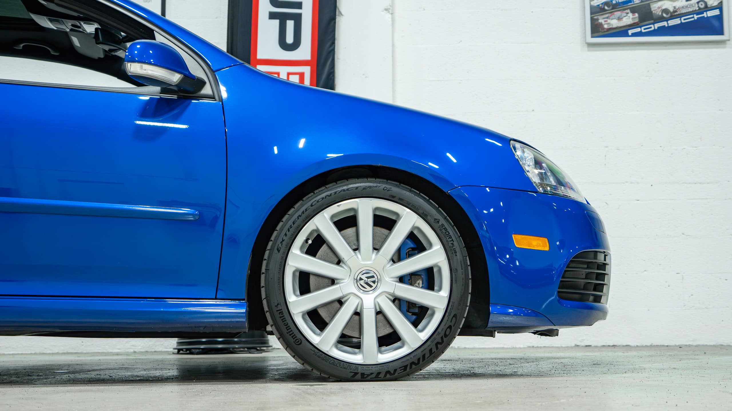 2008 Volkswagen R32 Only 45k Miles – Sapphire blue original paint – DSG full