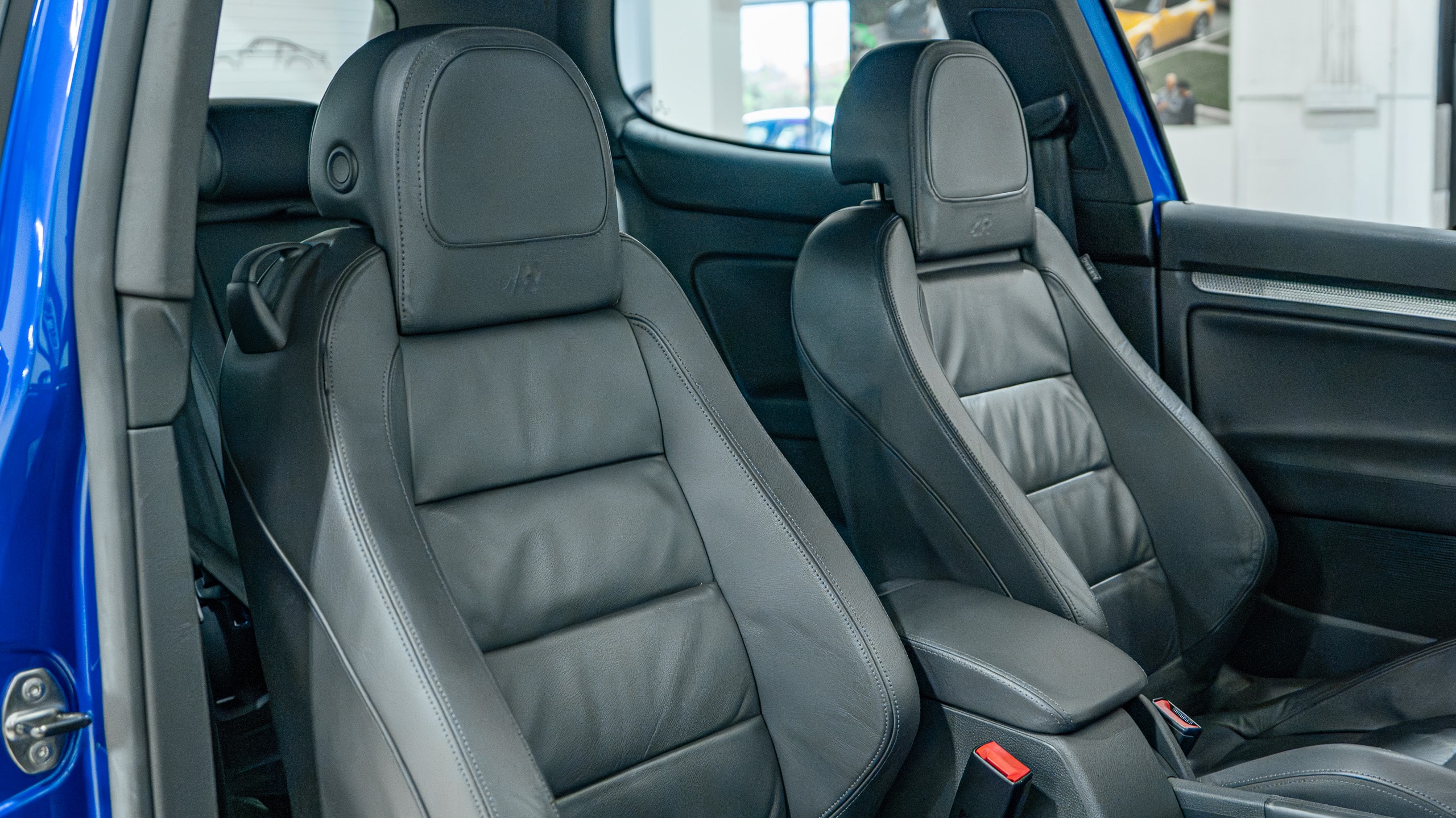 2008 Volkswagen R32 Only 45k Miles – Sapphire blue original paint – DSG full