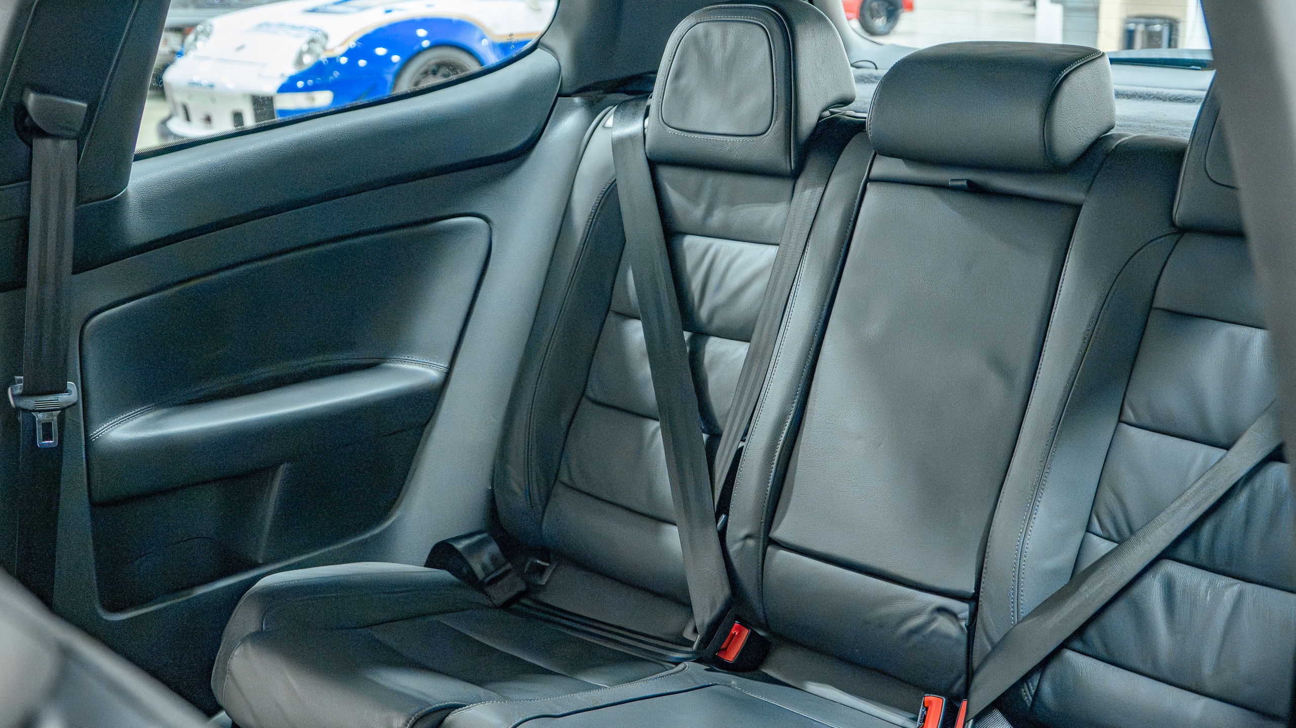 2008 Volkswagen R32 Only 45k Miles – Sapphire blue original paint – DSG full