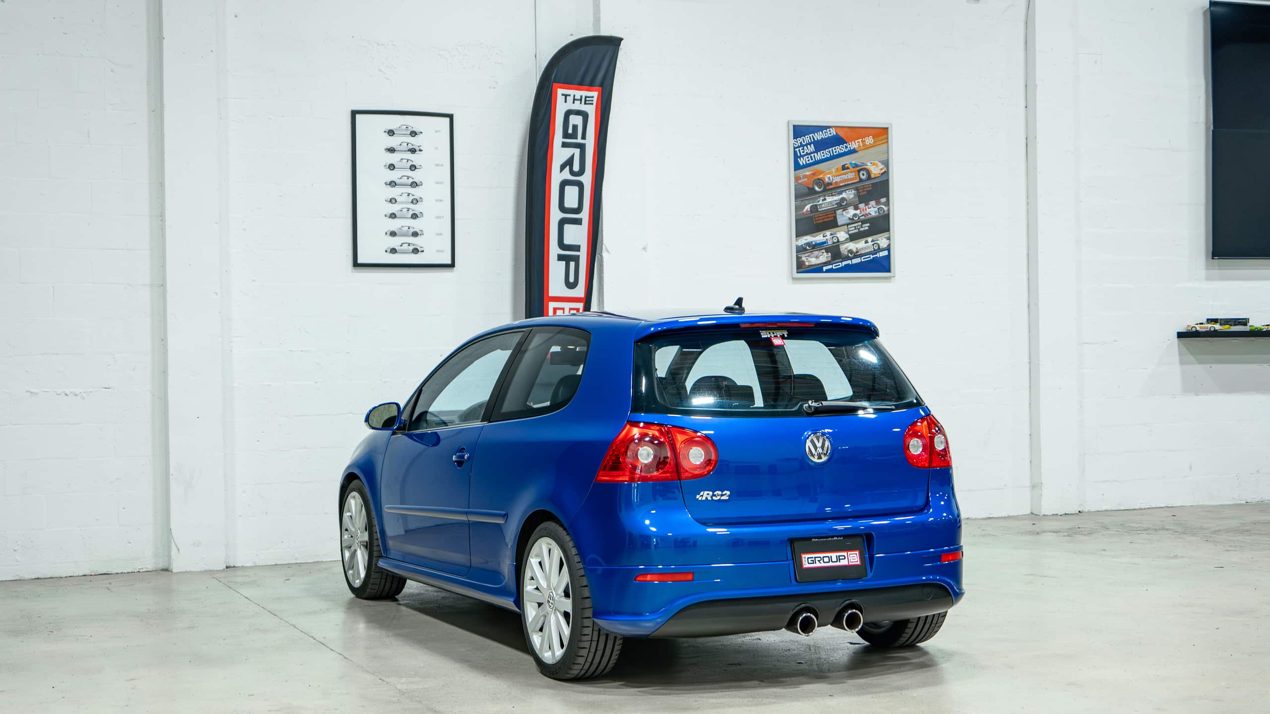 2008 Volkswagen R32 Only 45k Miles – Sapphire blue original paint – DSG full