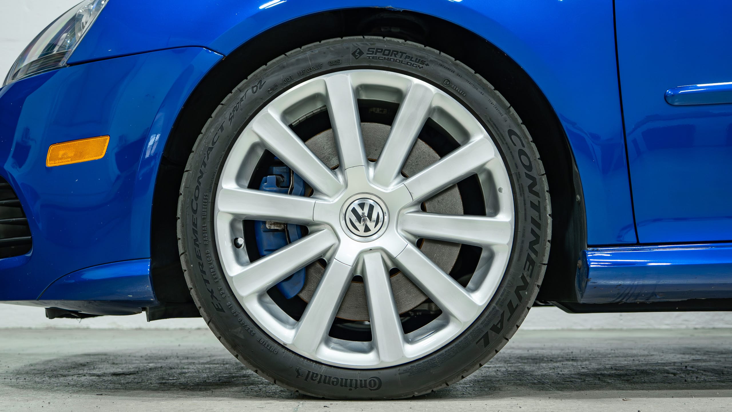 2008 Volkswagen R32 Only 45k Miles – Sapphire blue original paint – DSG full