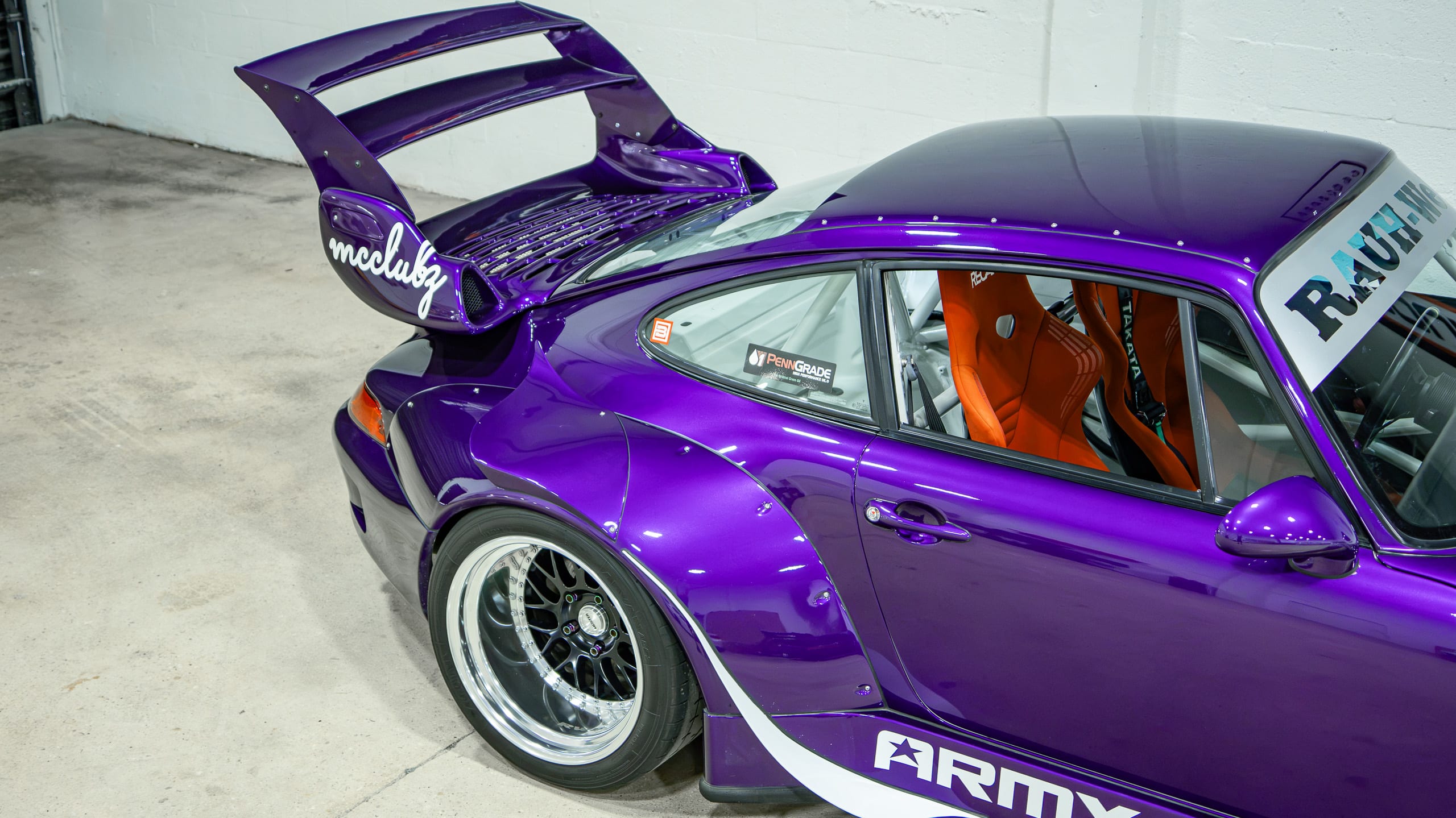 1995 Porsche 911 Carrera 993 RWB Army Girl – 59k Miles- 6 Speed Manual CAE Shifter – LSD – Stoptech BBK – Custom Exhaust- Cold AC full