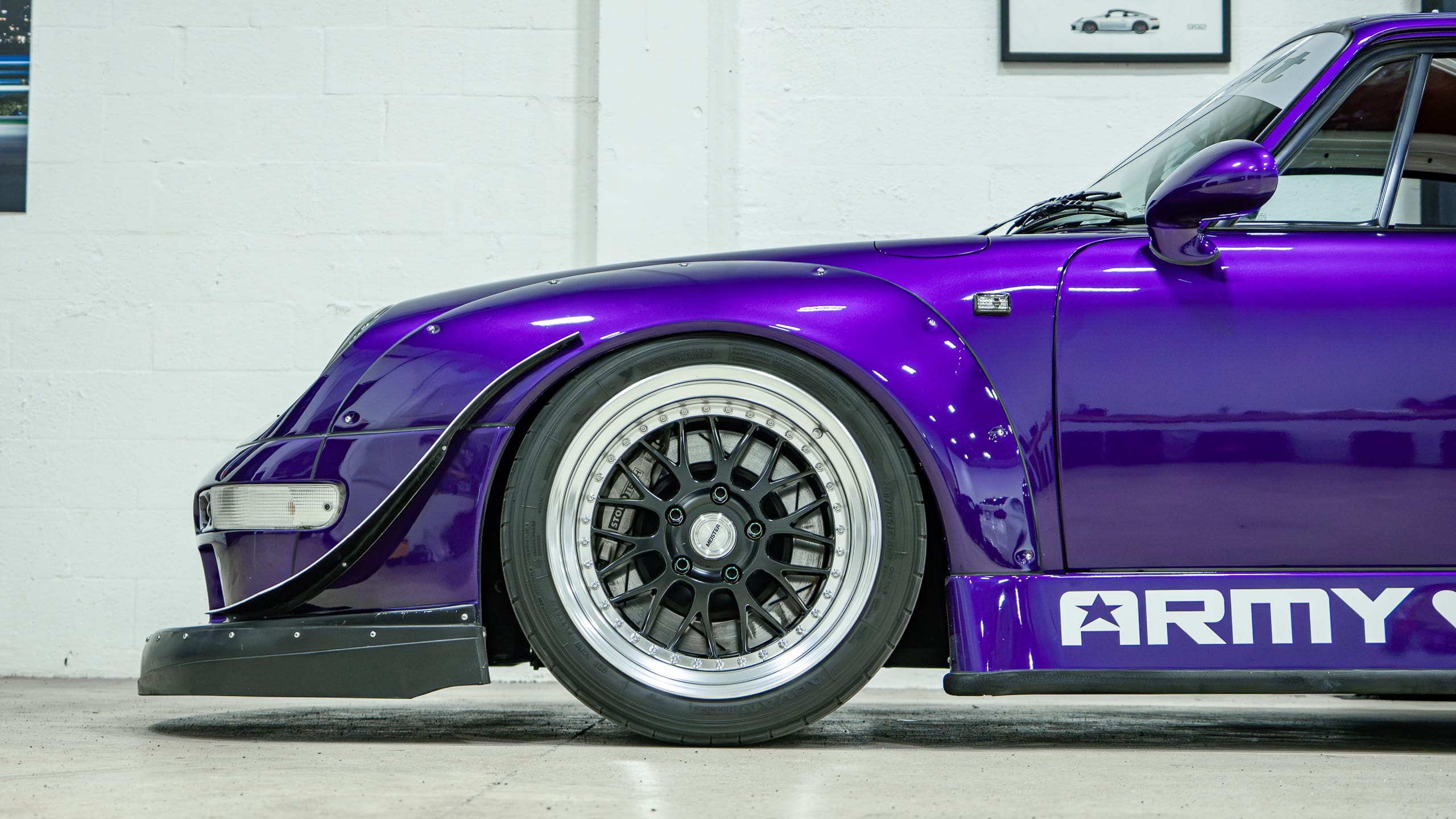 1995 Porsche 911 Carrera 993 RWB Army Girl – 59k Miles- 6 Speed Manual CAE Shifter – LSD – Stoptech BBK – Custom Exhaust- Cold AC full