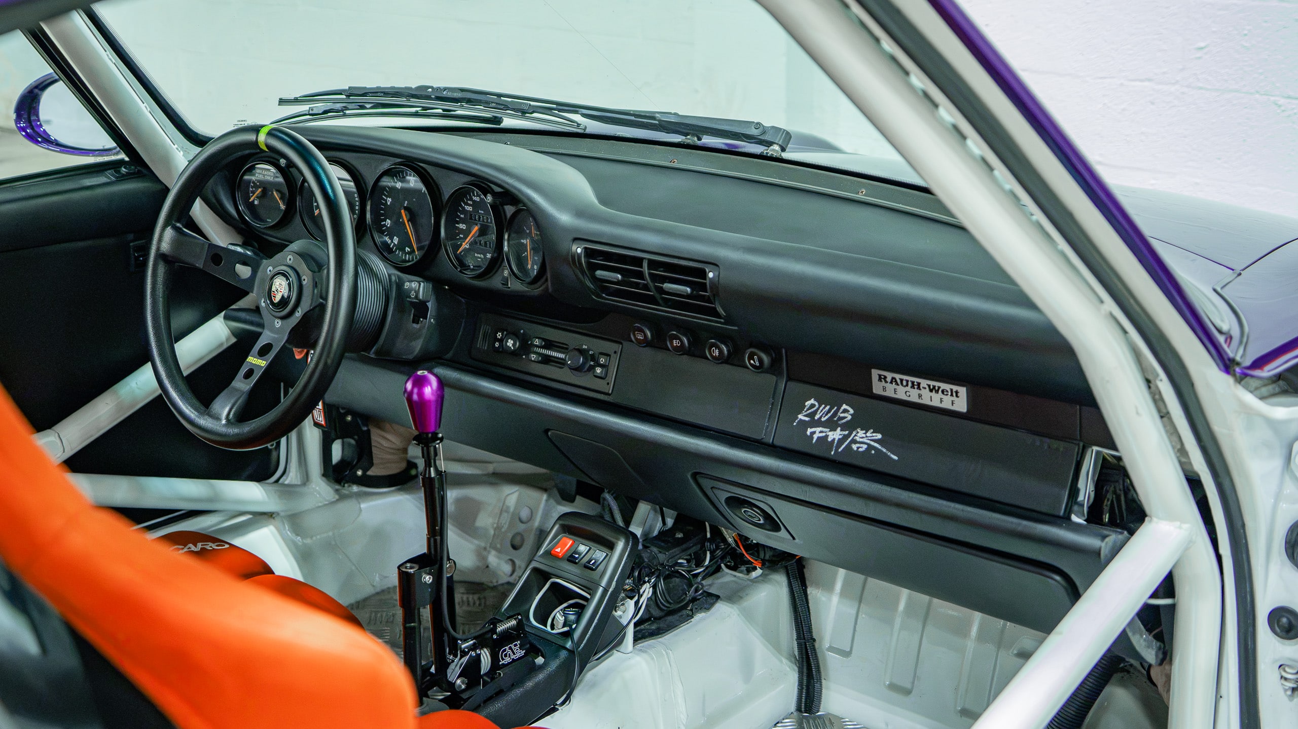 1995 Porsche 911 Carrera 993 RWB Army Girl – 59k Miles- 6 Speed Manual CAE Shifter – LSD – Stoptech BBK – Custom Exhaust- Cold AC full