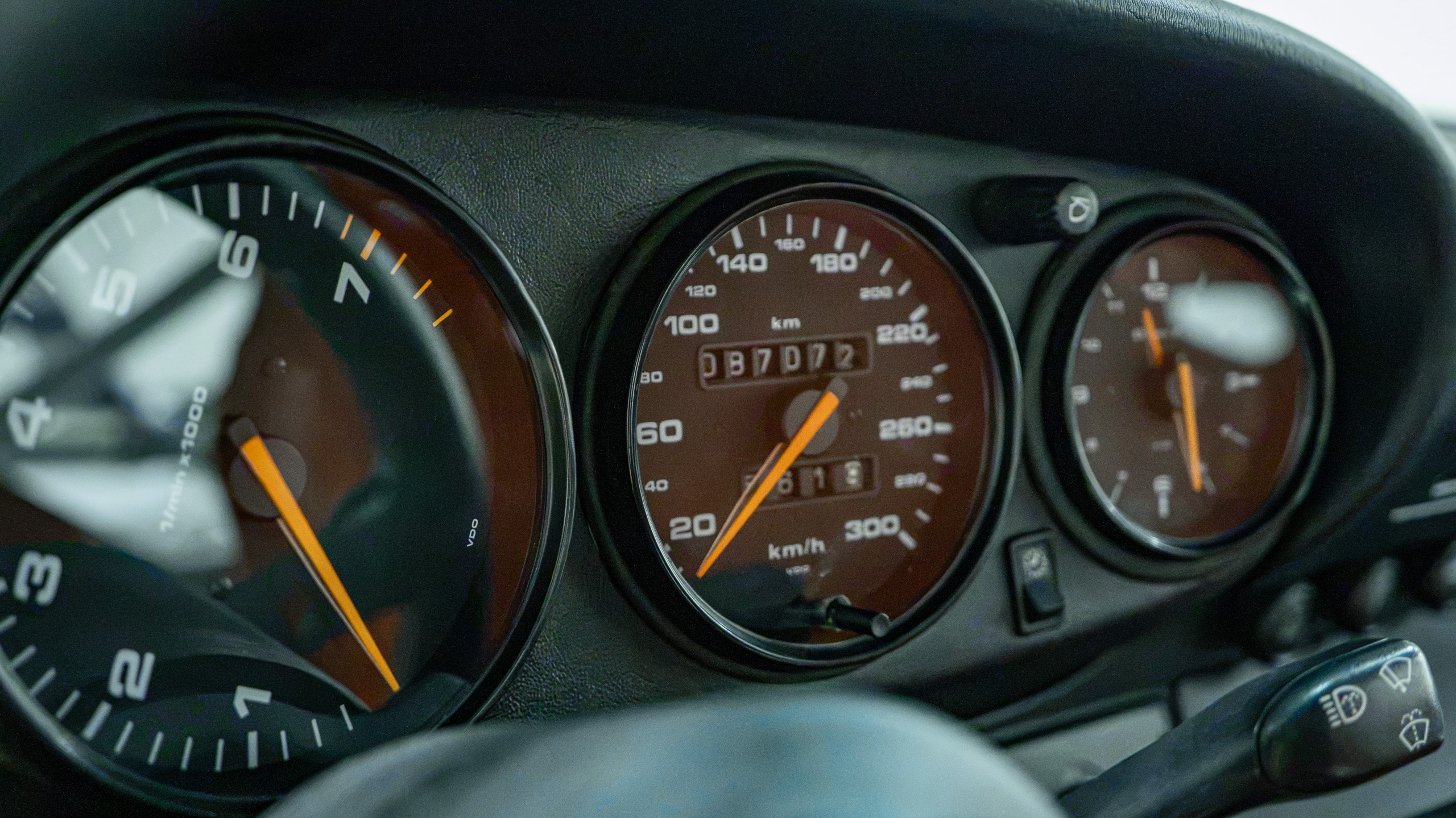 1995 Porsche 911 Carrera 993 RWB Army Girl – 59k Miles- 6 Speed Manual CAE Shifter – LSD – Stoptech BBK – Custom Exhaust- Cold AC full