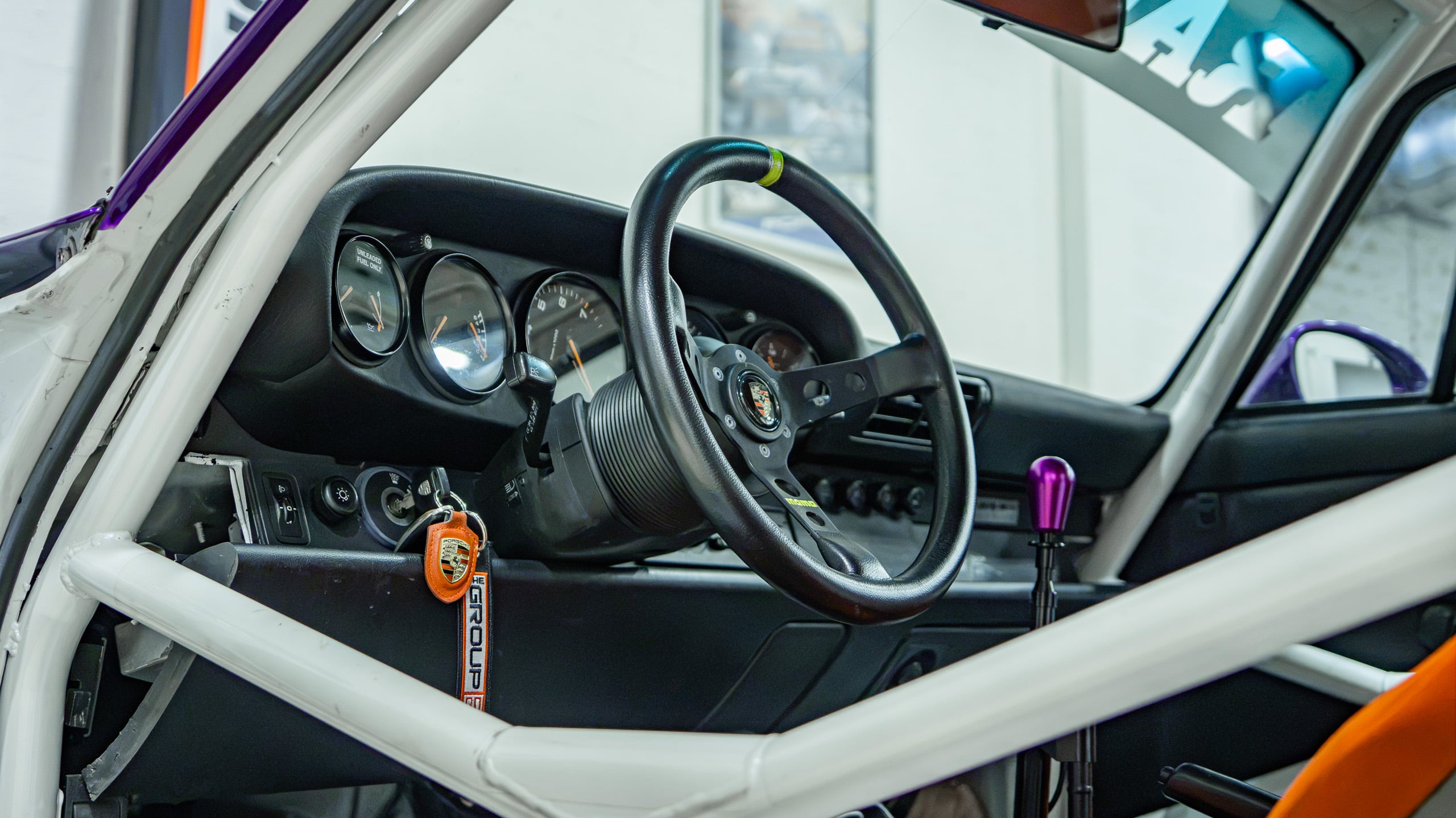 1995 Porsche 911 Carrera 993 RWB Army Girl – 59k Miles- 6 Speed Manual CAE Shifter – LSD – Stoptech BBK – Custom Exhaust- Cold AC full