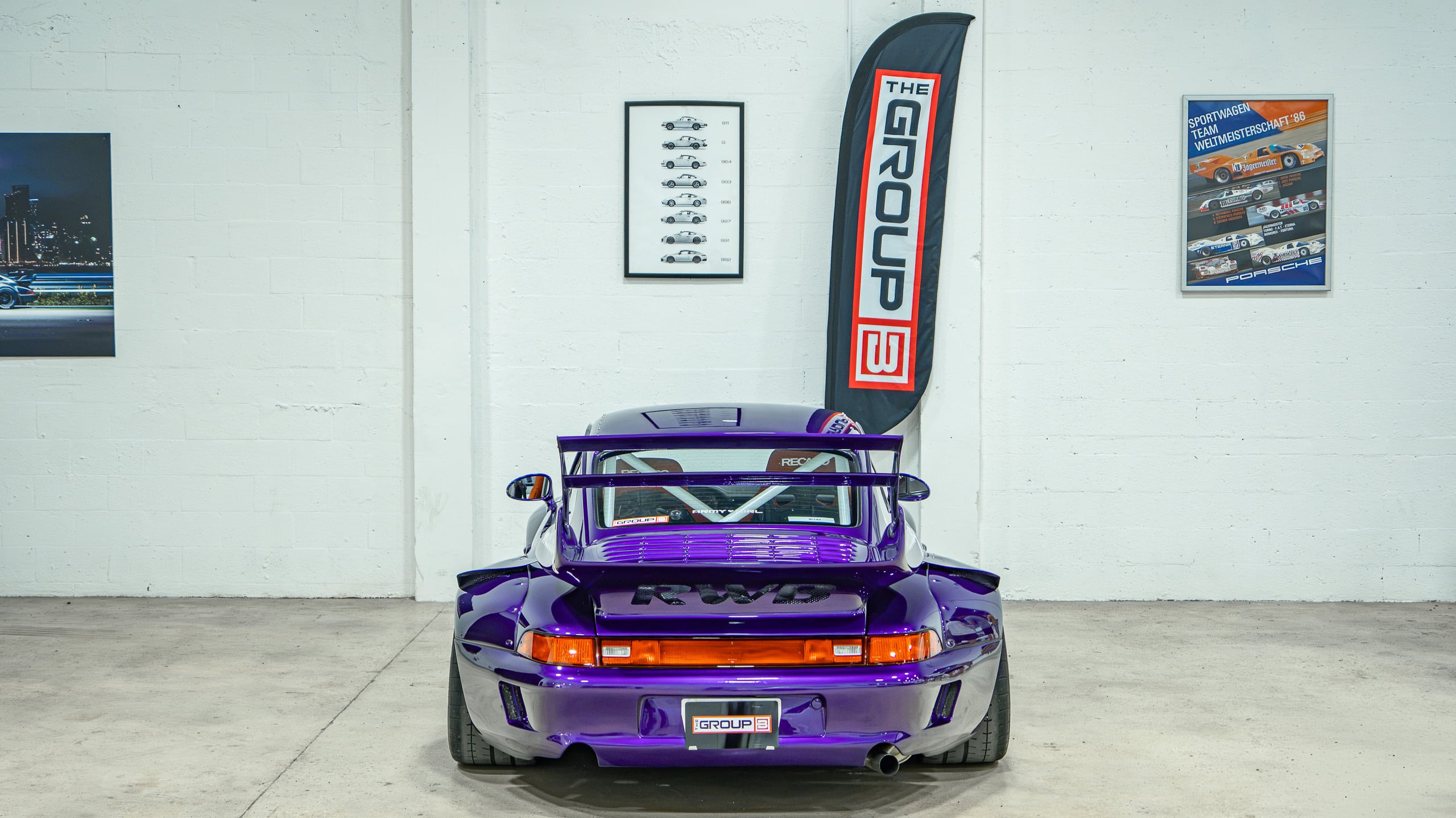 1995 Porsche 911 Carrera 993 RWB Army Girl – 59k Miles- 6 Speed Manual CAE Shifter – LSD – Stoptech BBK – Custom Exhaust- Cold AC full