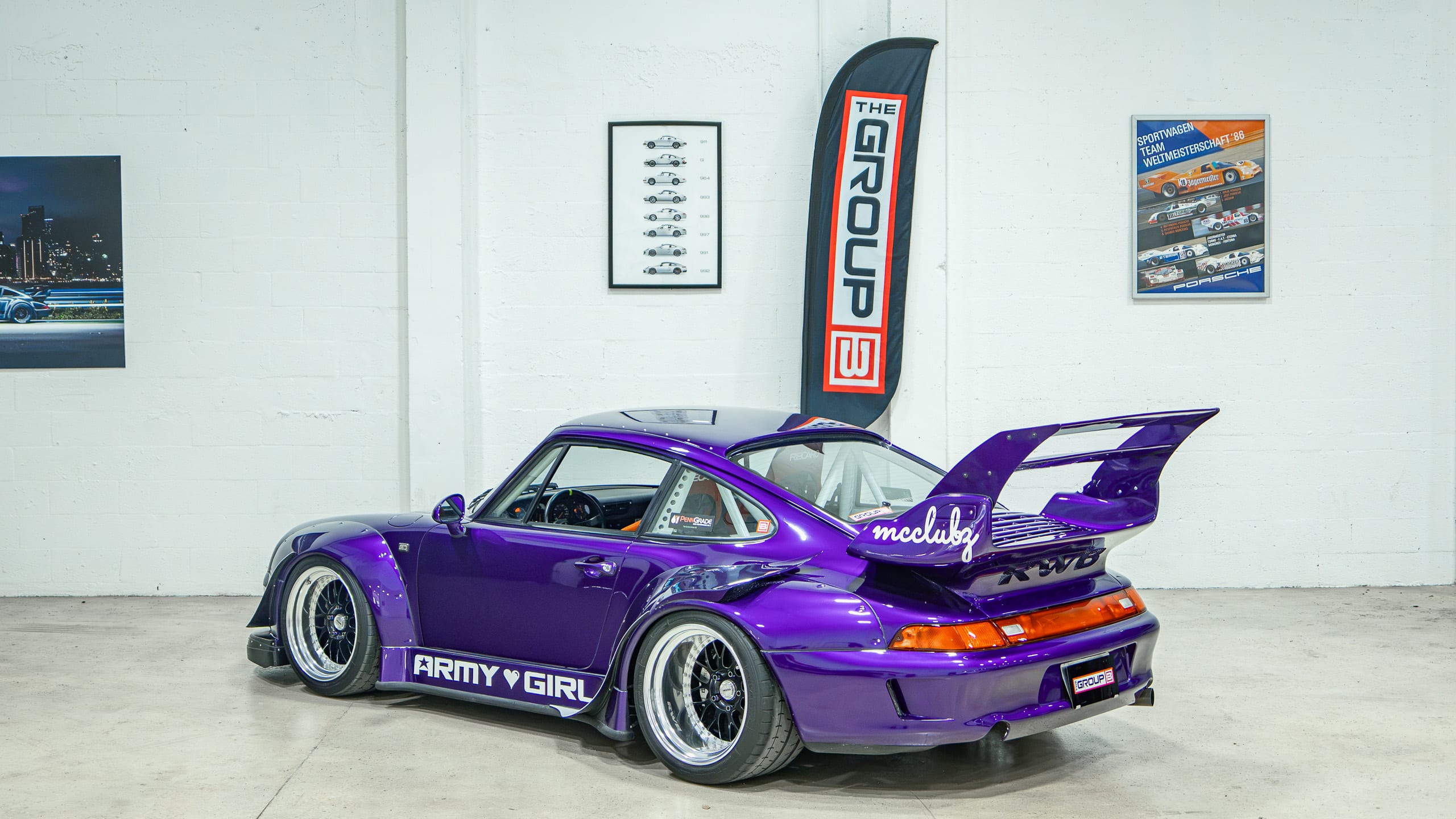1995 Porsche 911 Carrera 993 RWB Army Girl – 59k Miles- 6 Speed Manual CAE Shifter – LSD – Stoptech BBK – Custom Exhaust- Cold AC full