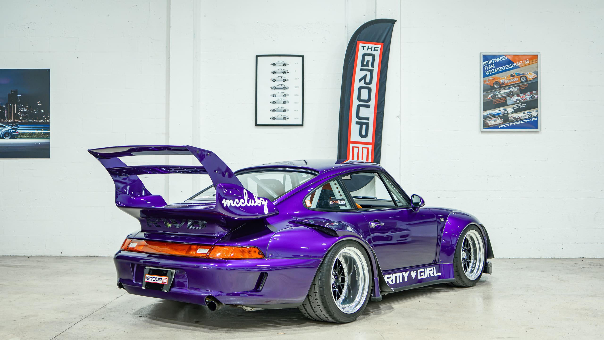 1995 Porsche 911 Carrera 993 RWB Army Girl – 59k Miles- 6 Speed Manual CAE Shifter – LSD – Stoptech BBK – Custom Exhaust- Cold AC full