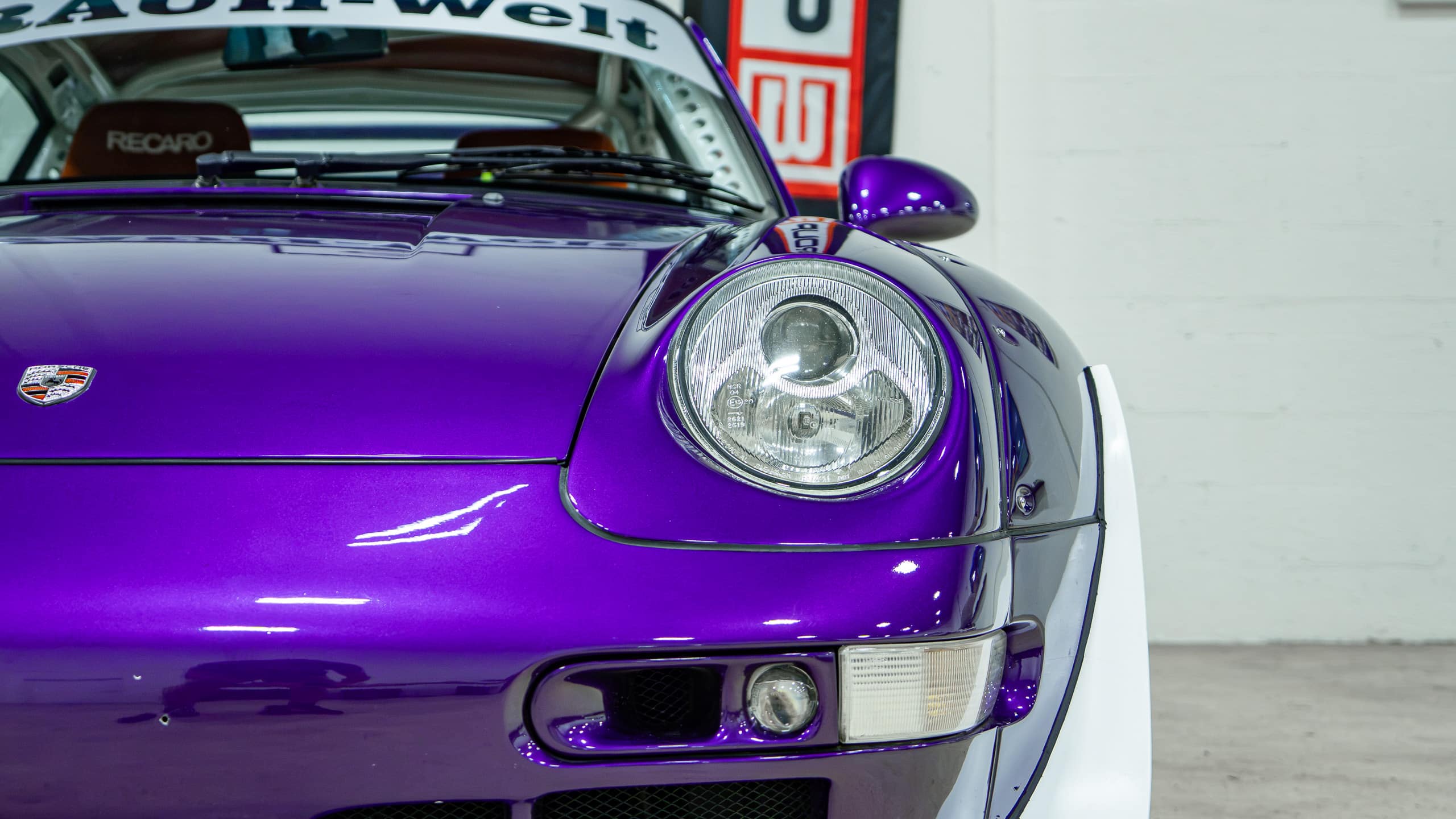 1995 Porsche 911 Carrera 993 RWB Army Girl – 59k Miles- 6 Speed Manual CAE Shifter – LSD – Stoptech BBK – Custom Exhaust- Cold AC full