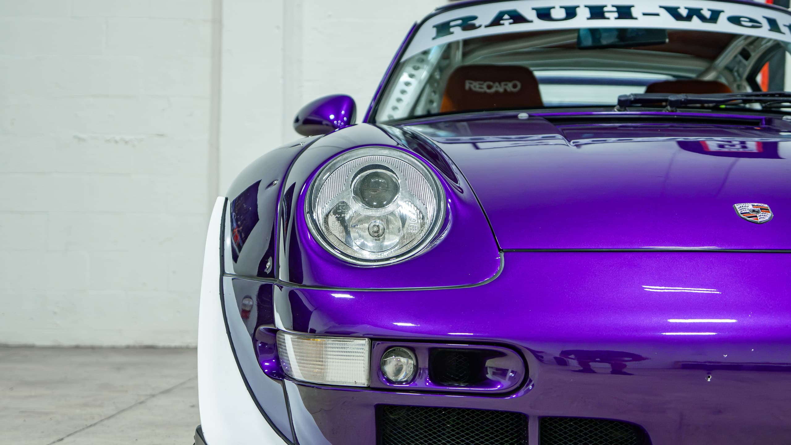1995 Porsche 911 Carrera 993 RWB Army Girl – 59k Miles- 6 Speed Manual CAE Shifter – LSD – Stoptech BBK – Custom Exhaust- Cold AC full