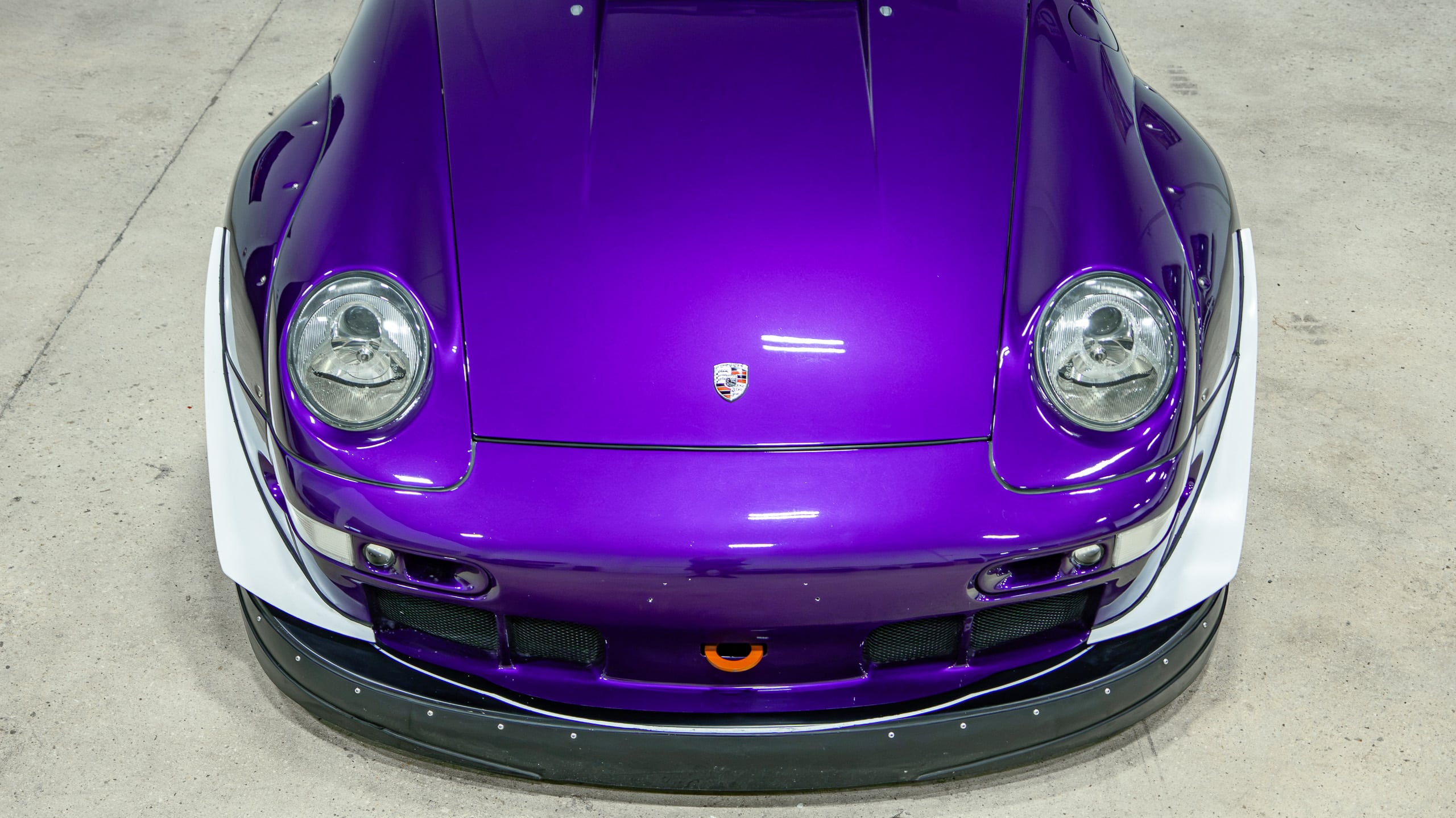 1995 Porsche 911 Carrera 993 RWB Army Girl – 59k Miles- 6 Speed Manual CAE Shifter – LSD – Stoptech BBK – Custom Exhaust- Cold AC full