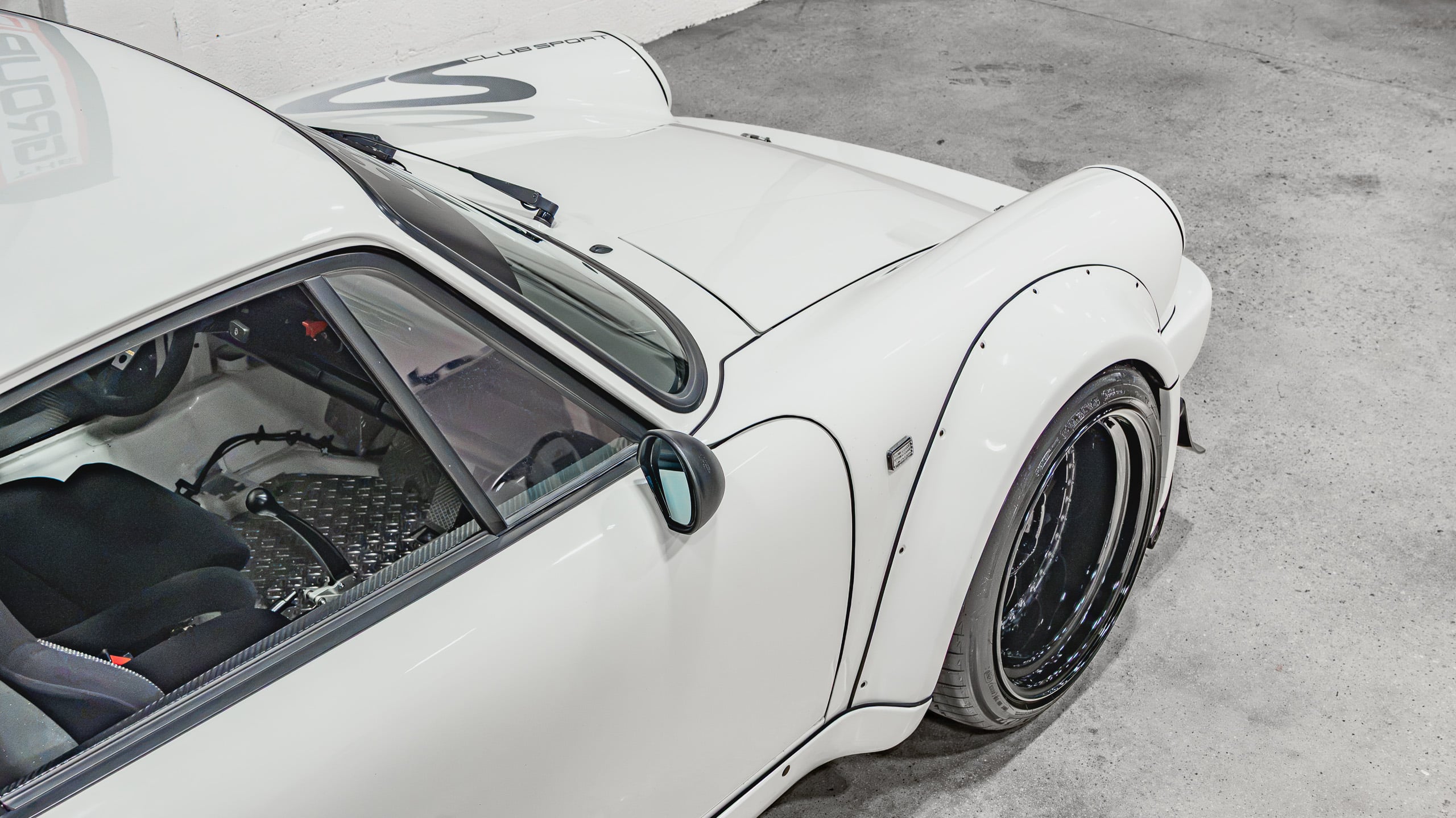 1988 Porsche 911 Club Sport 1 of 340 CS – Sunburst Widebody – Only 12k Miles – G50 5 Speed – MoTEC – 2340 Lb full