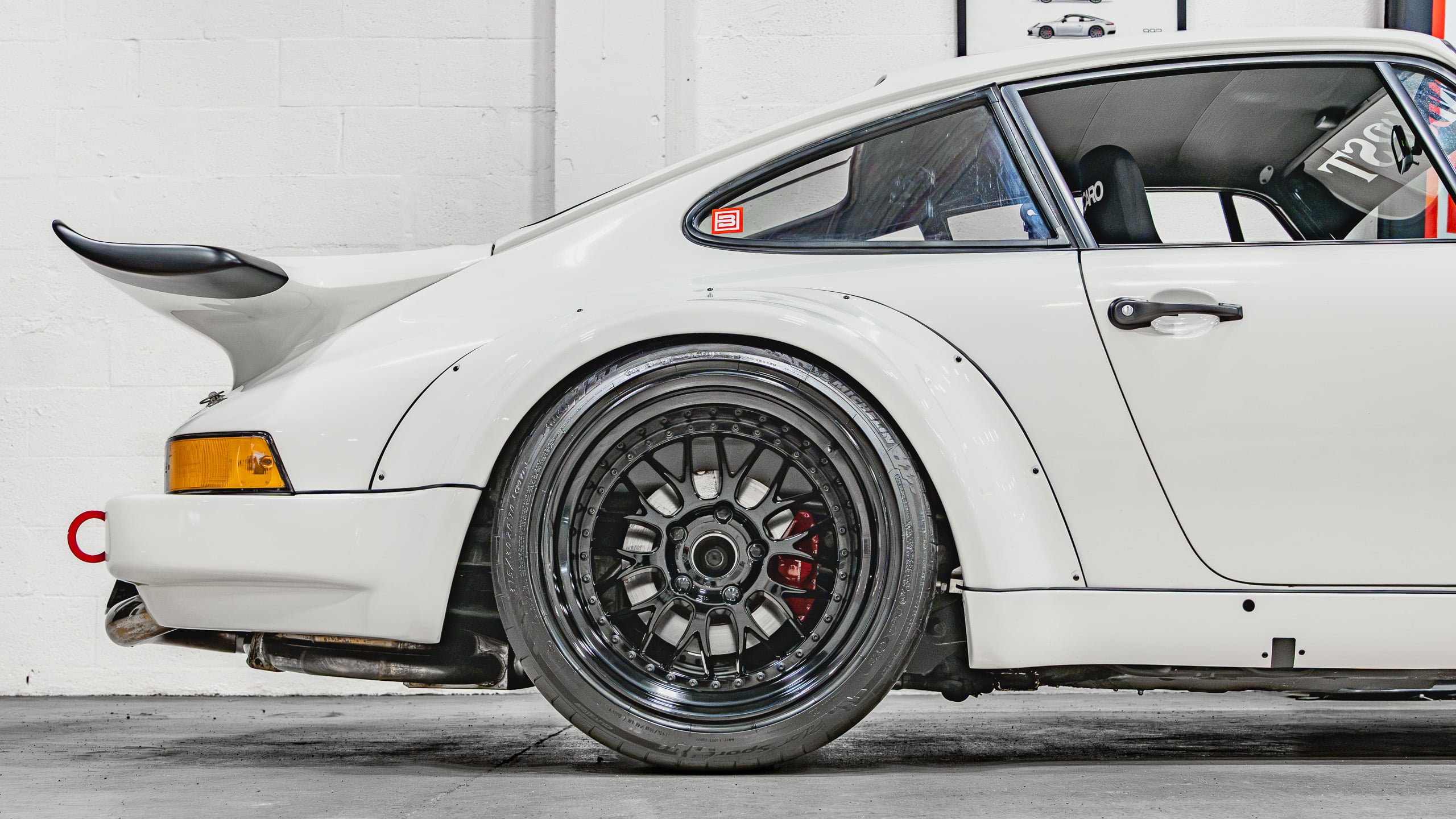 1988 Porsche 911 Club Sport 1 of 340 CS – Sunburst Widebody – Only 12k Miles – G50 5 Speed – MoTEC – 2340 Lb full