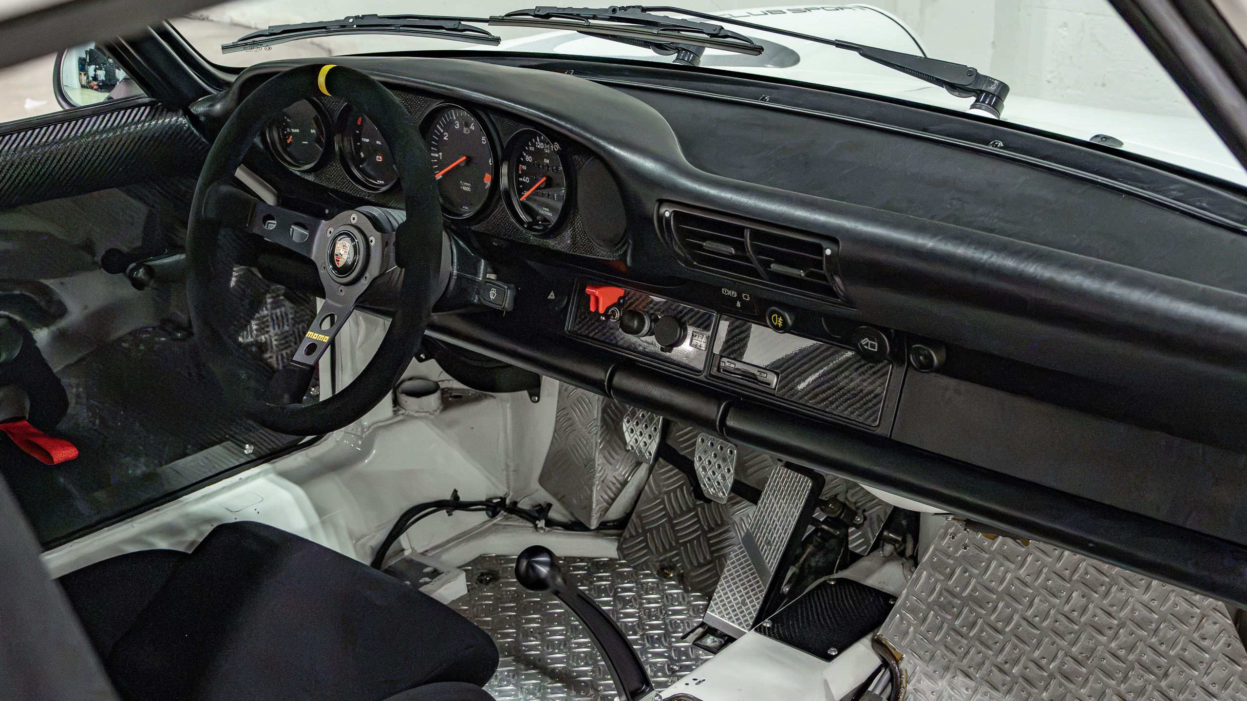 1988 Porsche 911 Club Sport 1 of 340 CS – Sunburst Widebody – Only 12k Miles – G50 5 Speed – MoTEC – 2340 Lb full