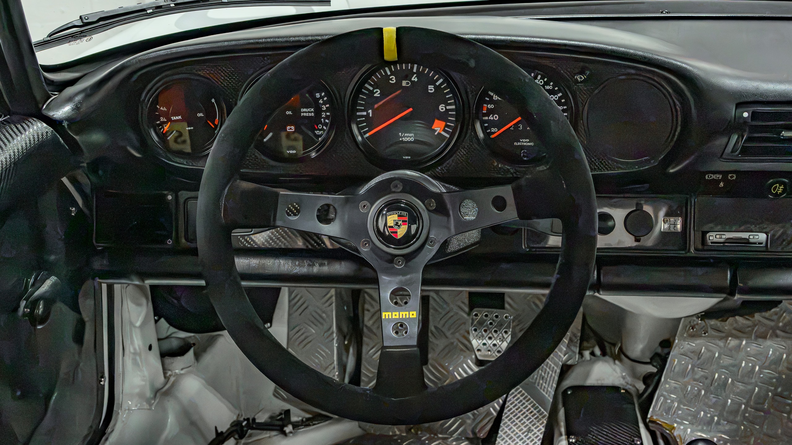 1988 Porsche 911 Club Sport 1 of 340 CS – Sunburst Widebody – Only 12k Miles – G50 5 Speed – MoTEC – 2340 Lb full