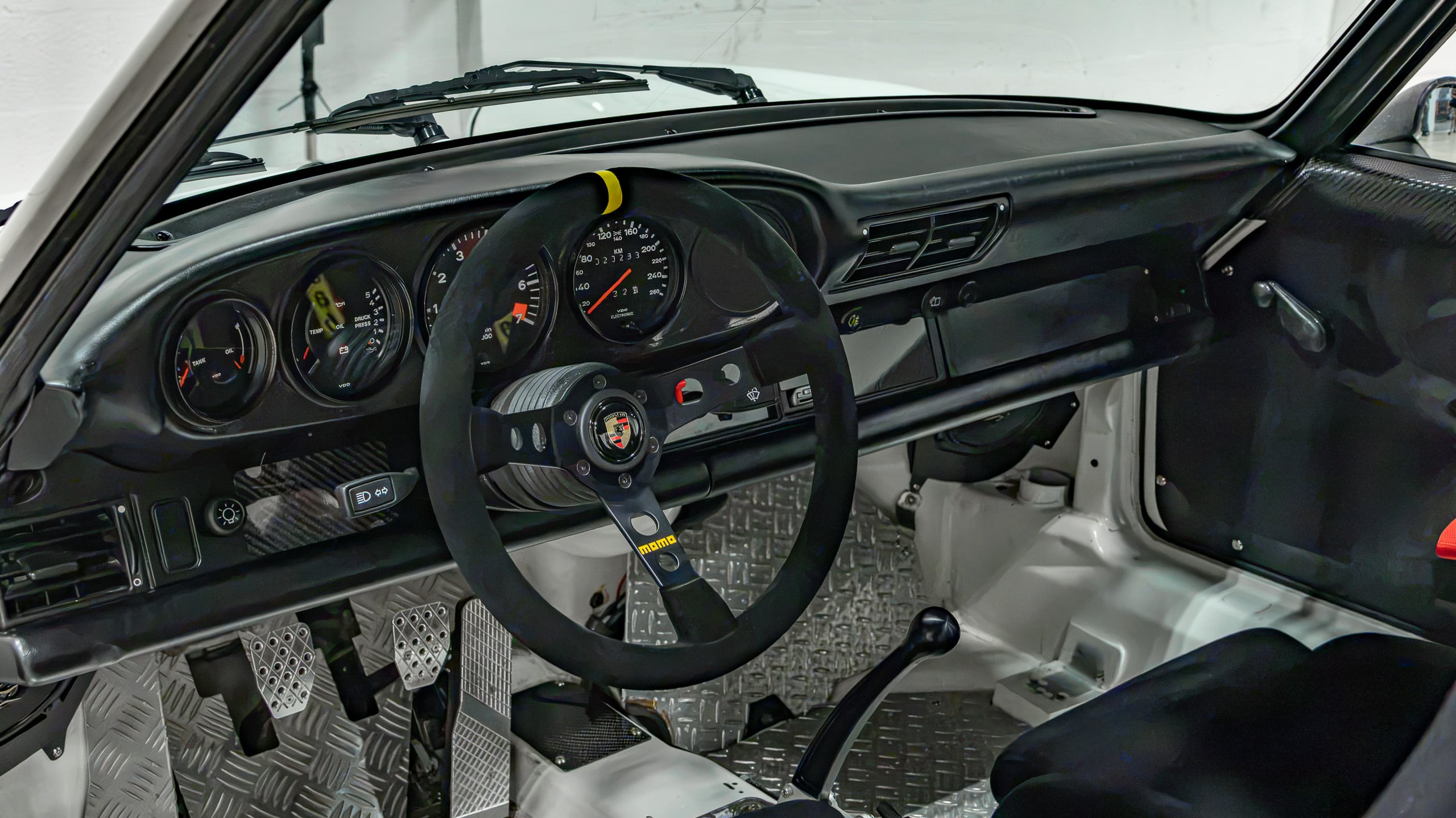 1988 Porsche 911 Club Sport 1 of 340 CS – Sunburst Widebody – Only 12k Miles – G50 5 Speed – MoTEC – 2340 Lb full