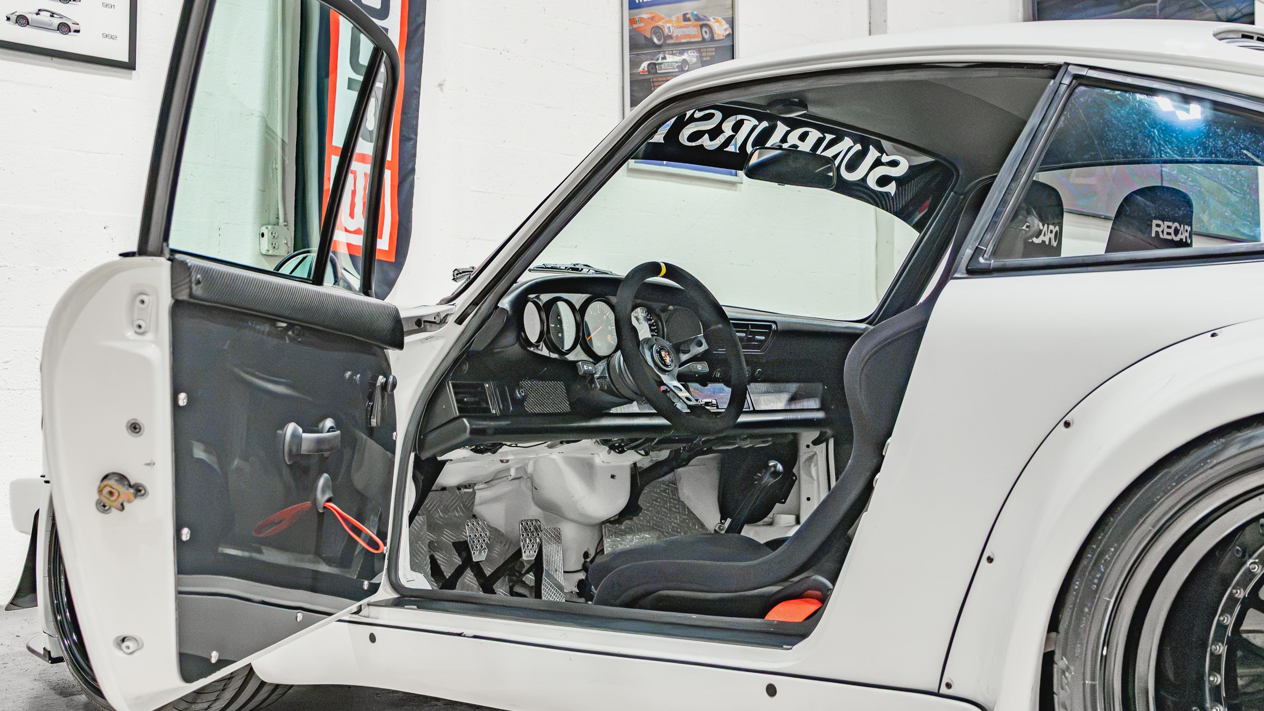 1988 Porsche 911 Club Sport 1 of 340 CS – Sunburst Widebody – Only 12k Miles – G50 5 Speed – MoTEC – 2340 Lb full