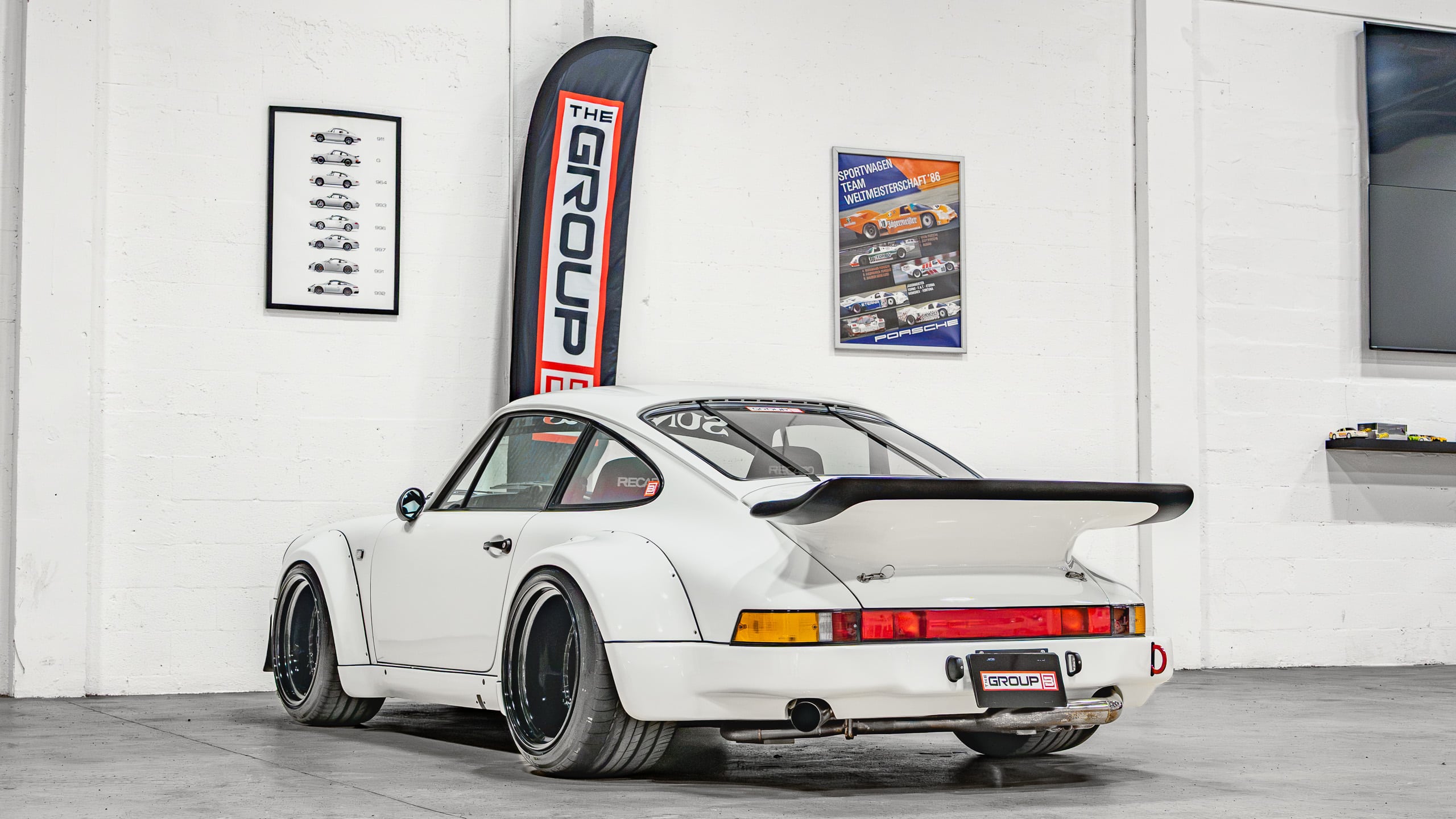 1988 Porsche 911 Club Sport 1 of 340 CS – Sunburst Widebody – Only 12k Miles – G50 5 Speed – MoTEC – 2340 Lb full