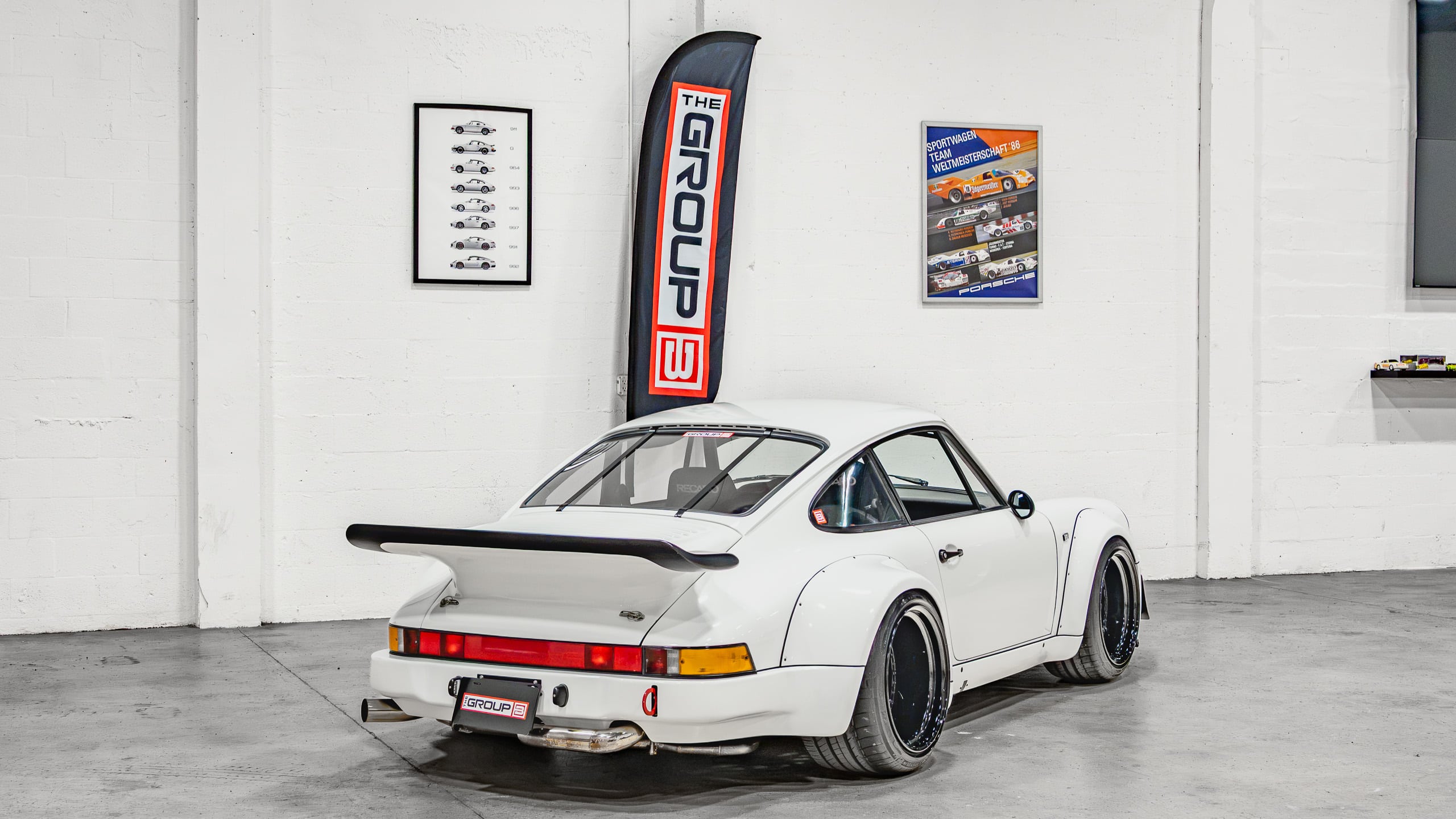 1988 Porsche 911 Club Sport 1 of 340 CS – Sunburst Widebody – Only 12k Miles – G50 5 Speed – MoTEC – 2340 Lb full