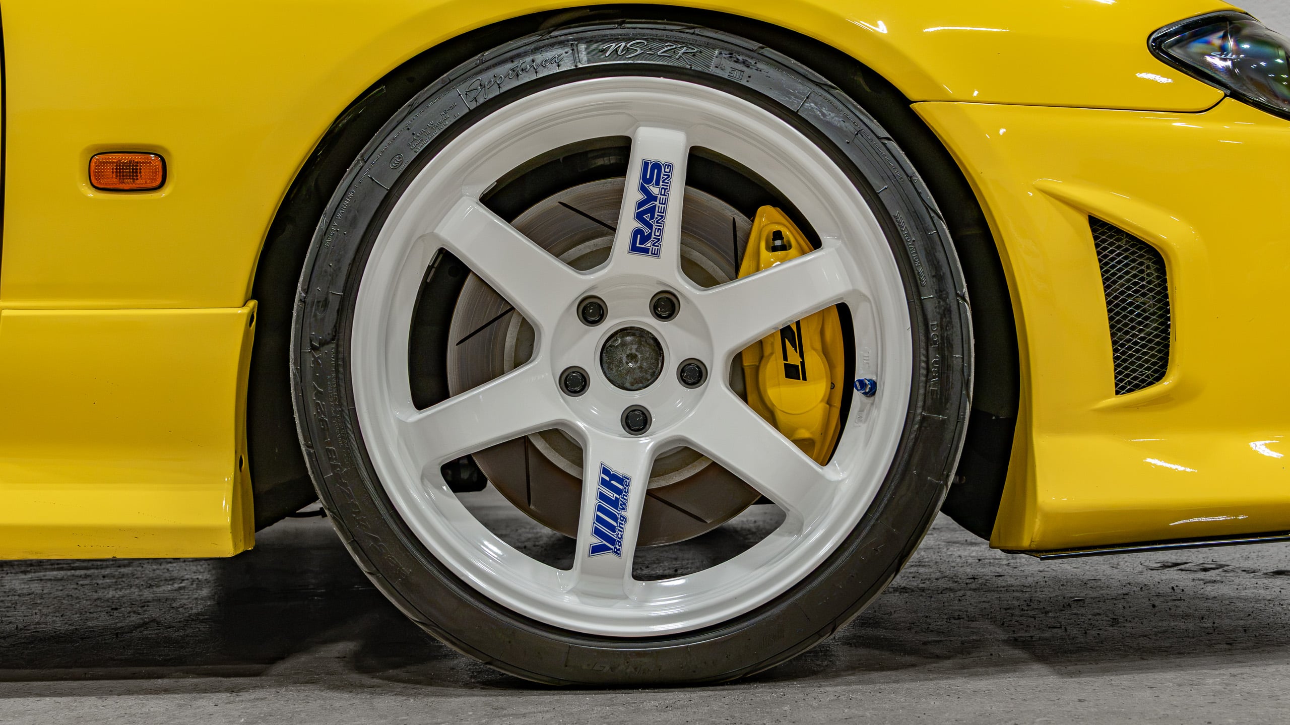 1999 Nissan Silvia S15 Spec R Build – Lightning Yellow – Only 24k Miles – 6 Speed Manual – OEM SPEC R Aero full