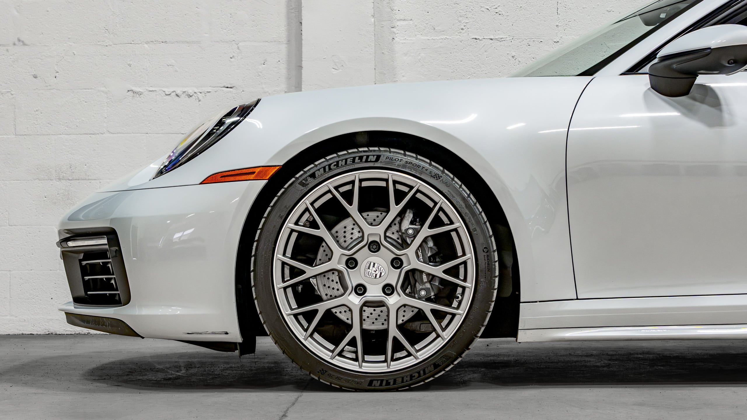 2024 Porsche 911 CARRERA 4 1 Owner – Ice Grey Metallic – Only 8k Miles – Sport Design Wheels – Premium PKG full