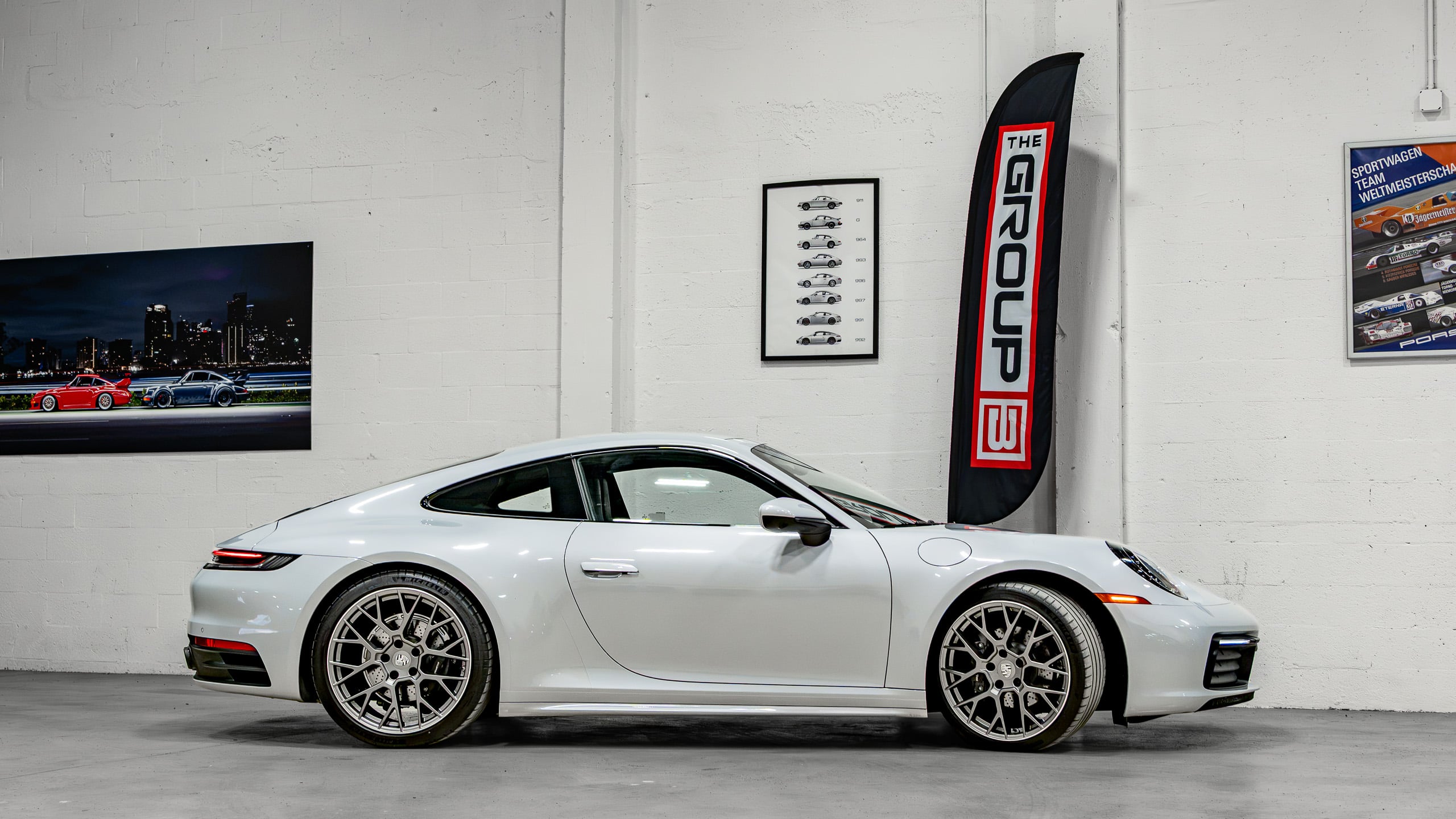 2024 Porsche 911 CARRERA 4 1 Owner – Ice Grey Metallic – Only 8k Miles – Sport Design Wheels – Premium PKG full