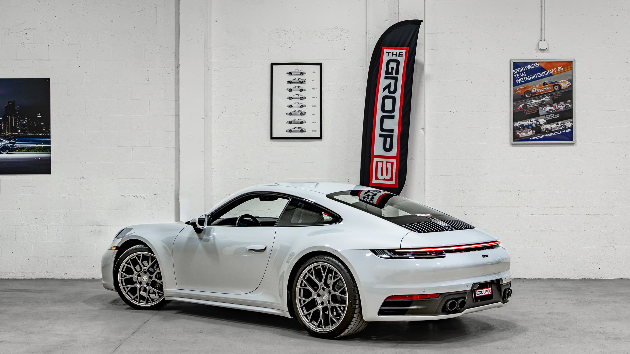 2024 Porsche 911 CARRERA 4 1 Owner – Ice Grey Metallic – Only 8k Miles – Sport Design Wheels – Premium PKG full