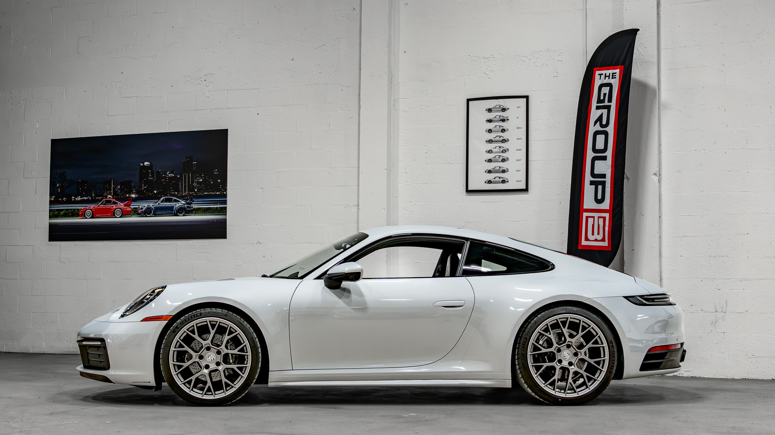 2024 Porsche 911 CARRERA 4 1 Owner – Ice Grey Metallic – Only 8k Miles – Sport Design Wheels – Premium PKG full