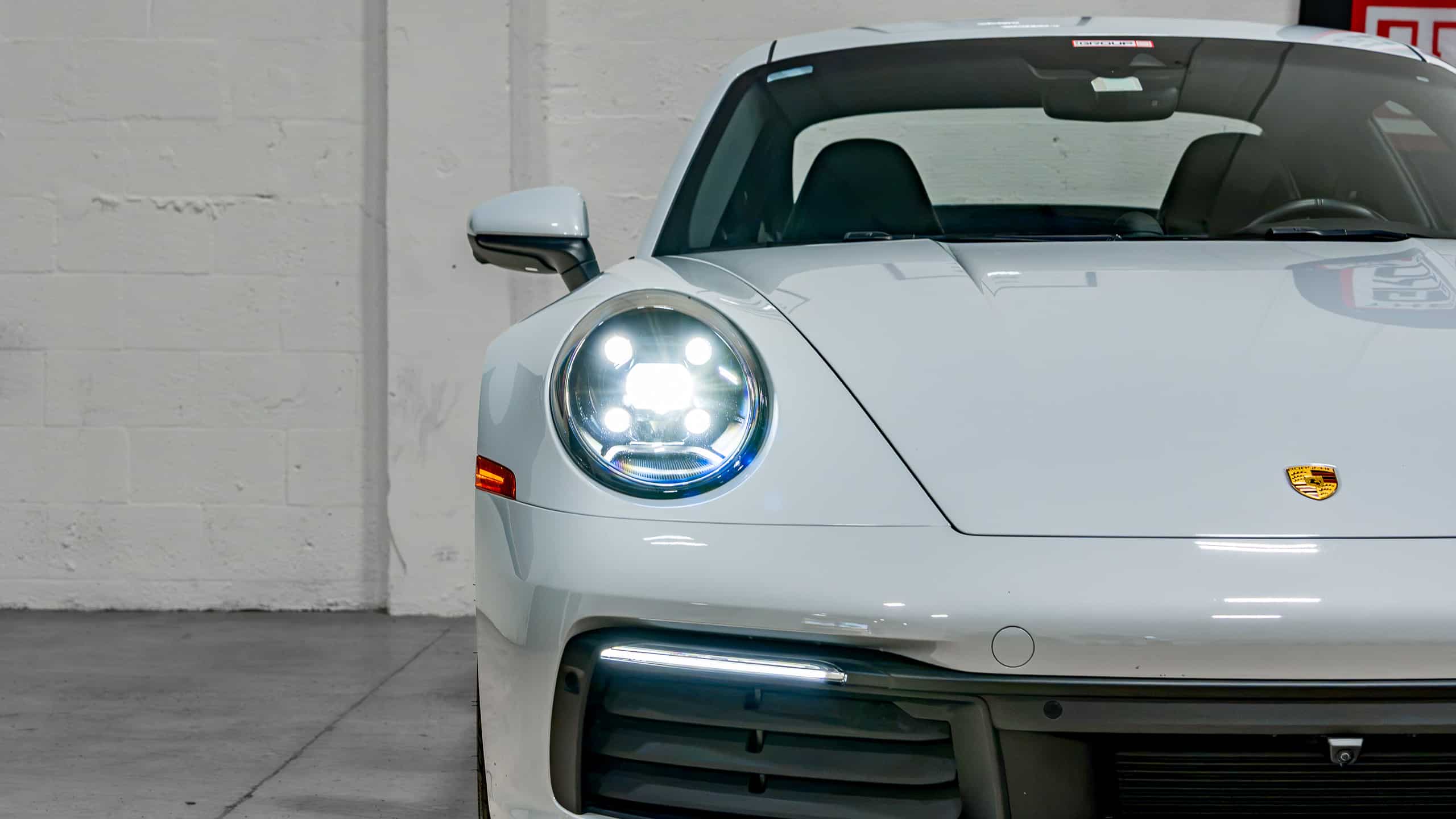 2024 Porsche 911 CARRERA 4 1 Owner – Ice Grey Metallic – Only 8k Miles – Sport Design Wheels – Premium PKG full
