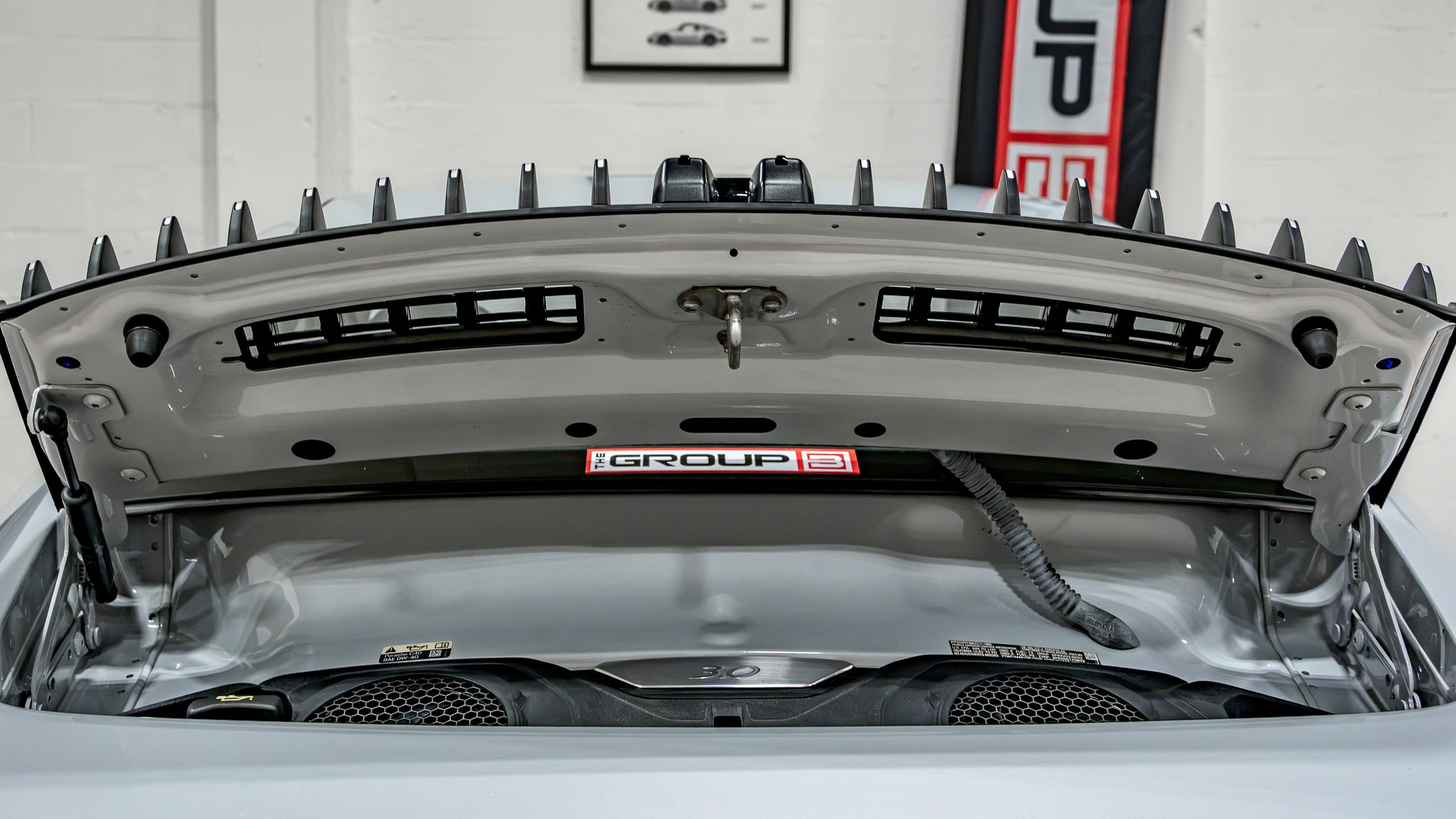 2024 Porsche 911 CARRERA 4 1 Owner – Ice Grey Metallic – Only 8k Miles – Sport Design Wheels – Premium PKG full