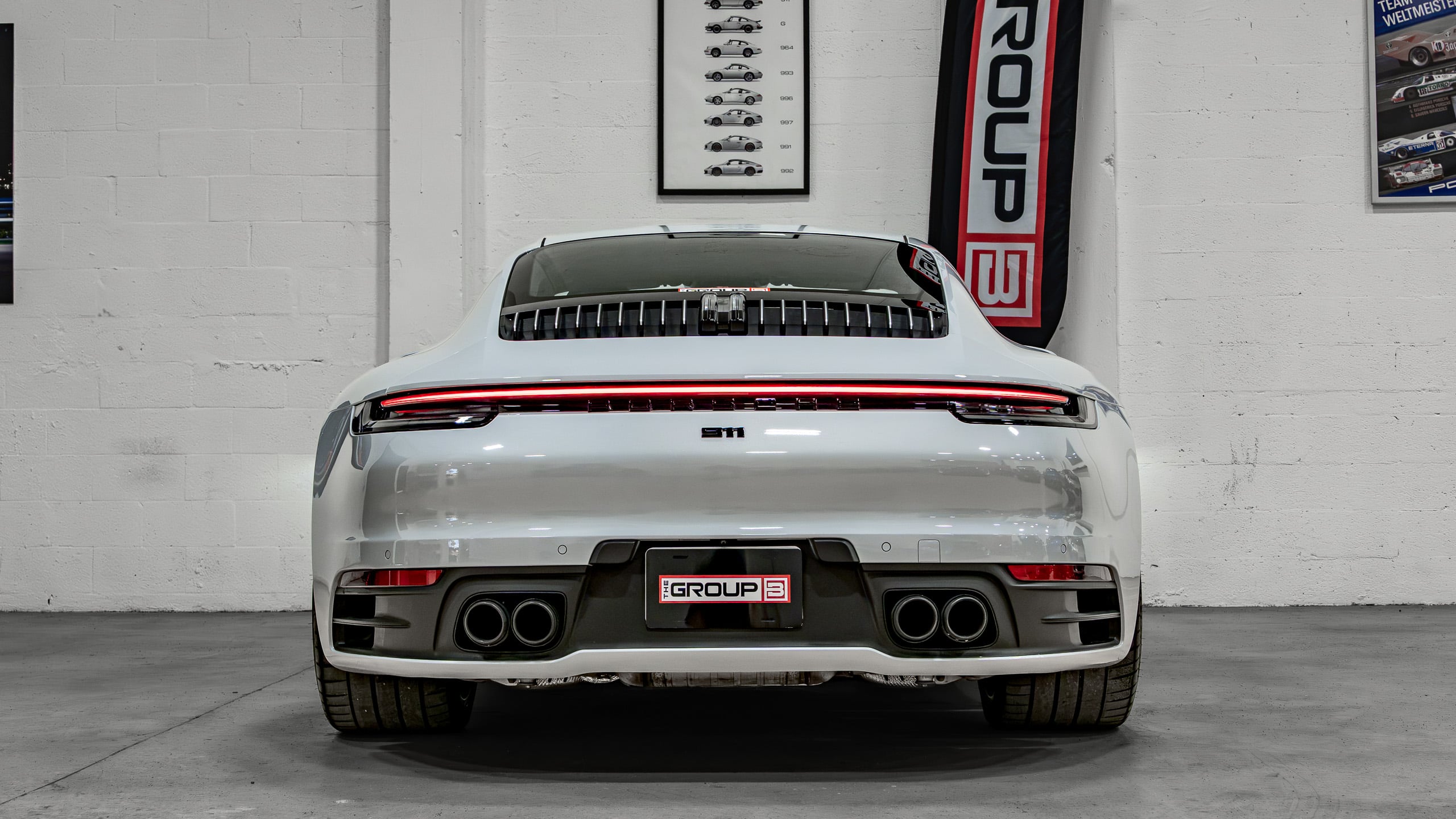 2024 Porsche 911 CARRERA 4 1 Owner – Ice Grey Metallic – Only 8k Miles – Sport Design Wheels – Premium PKG full