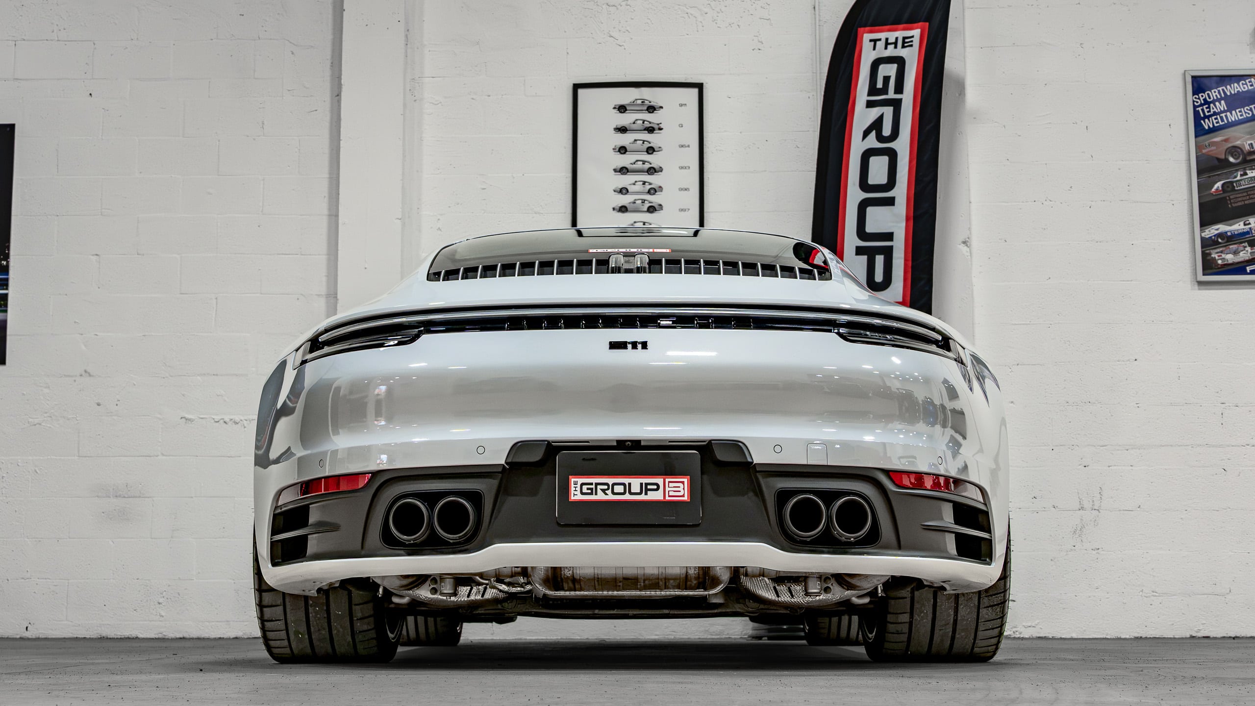 2024 Porsche 911 CARRERA 4 1 Owner – Ice Grey Metallic – Only 8k Miles – Sport Design Wheels – Premium PKG full