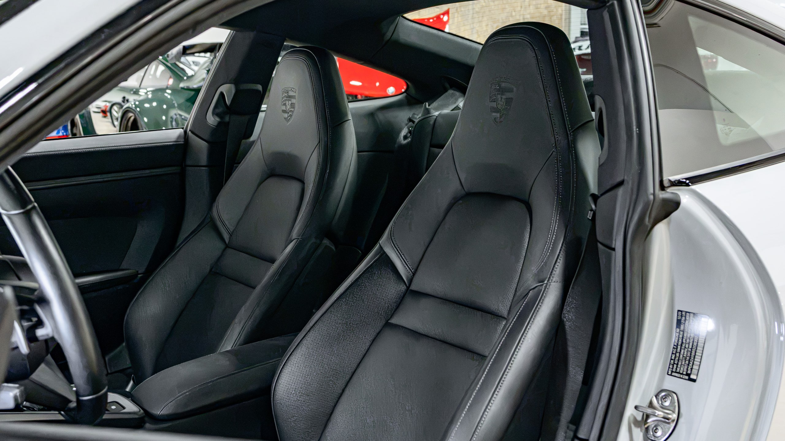 2024 Porsche 911 CARRERA 4 1 Owner – Ice Grey Metallic – Only 8k Miles – Sport Design Wheels – Premium PKG full